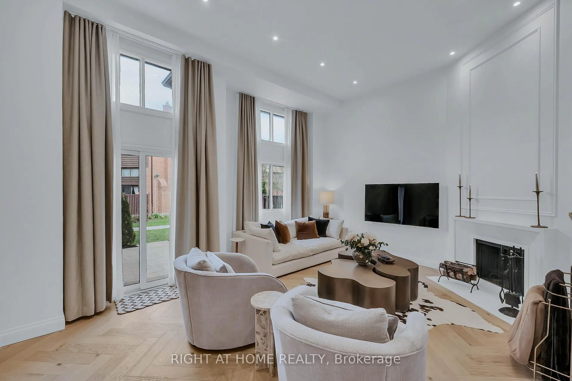 Photo 9 of Unit 43, 4165 Fieldgate Drive, Mississauga, Rathwood — HOMEH