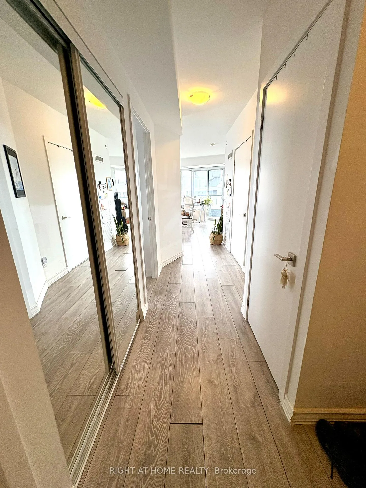 Photo 6 of Unit 1408, 159 Wellesley Street E, Toronto, Cabbagetown-South St. James Town — HOMEH