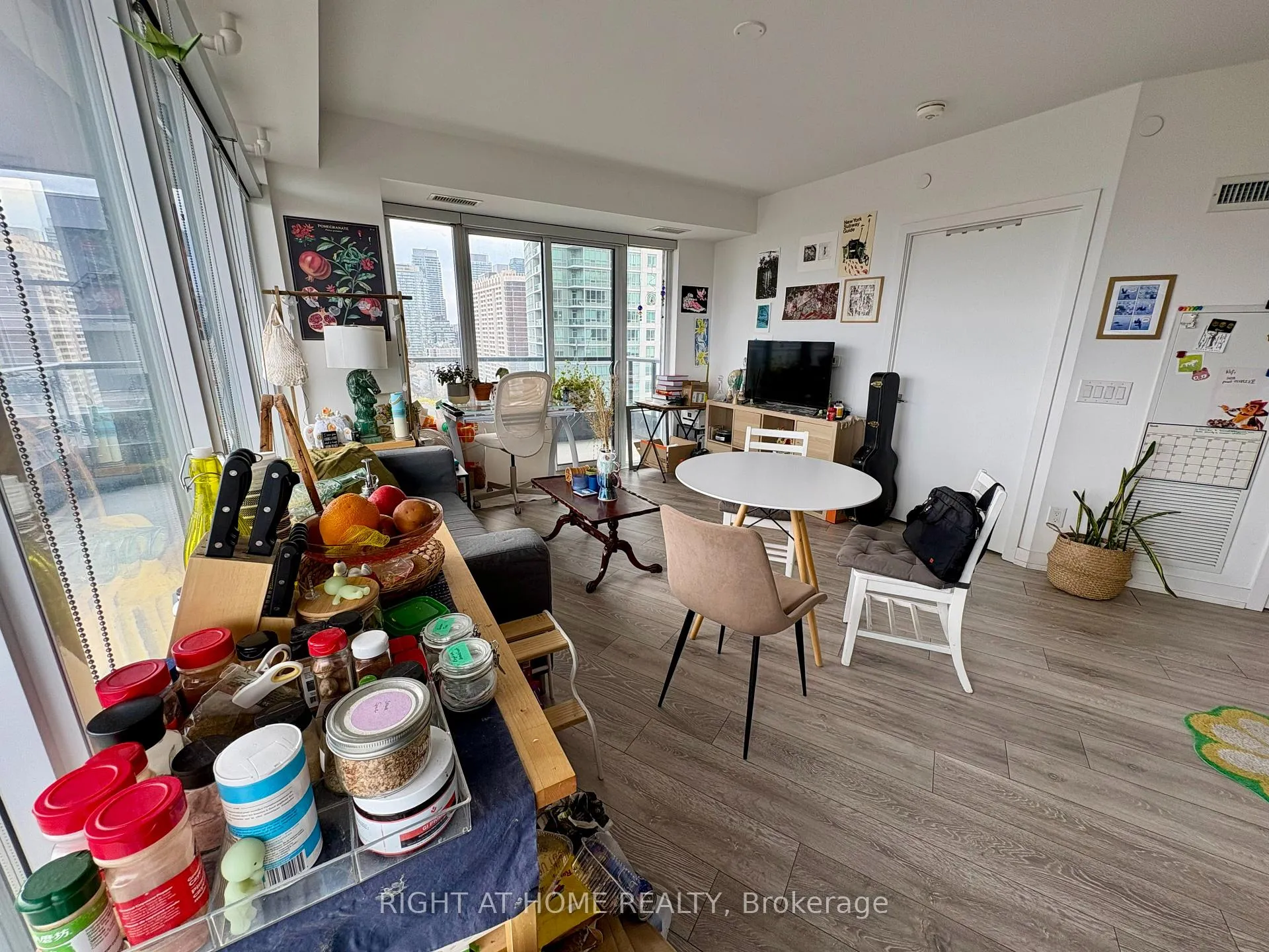 Photo 17 of Unit 1408, 159 Wellesley Street E, Toronto, Cabbagetown-South St. James Town — HOMEH