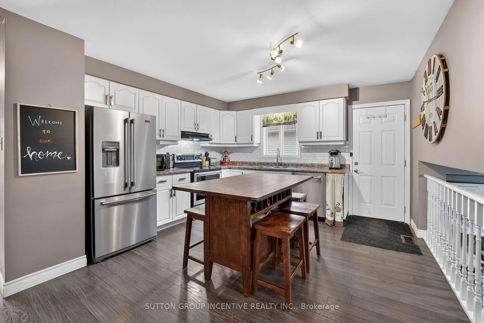 Photo 31 of 20 Broadfoot Road, Barrie, Letitia Heights — HOMEH