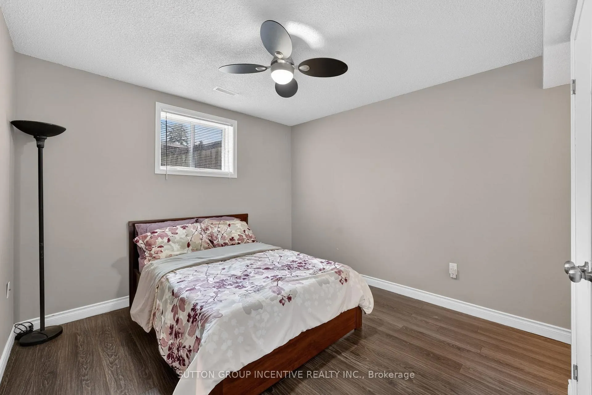 Photo 44 of 20 Broadfoot Road, Barrie, Letitia Heights — HOMEH