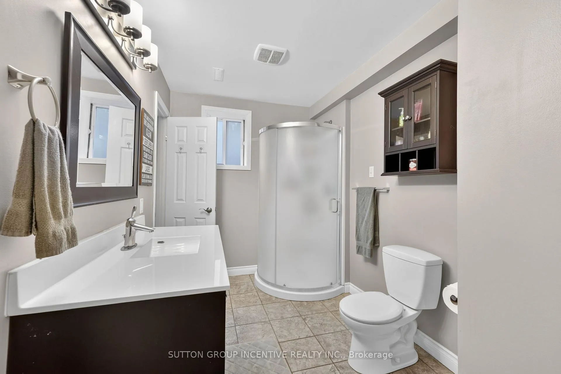 Photo 46 of 20 Broadfoot Road, Barrie, Letitia Heights — HOMEH