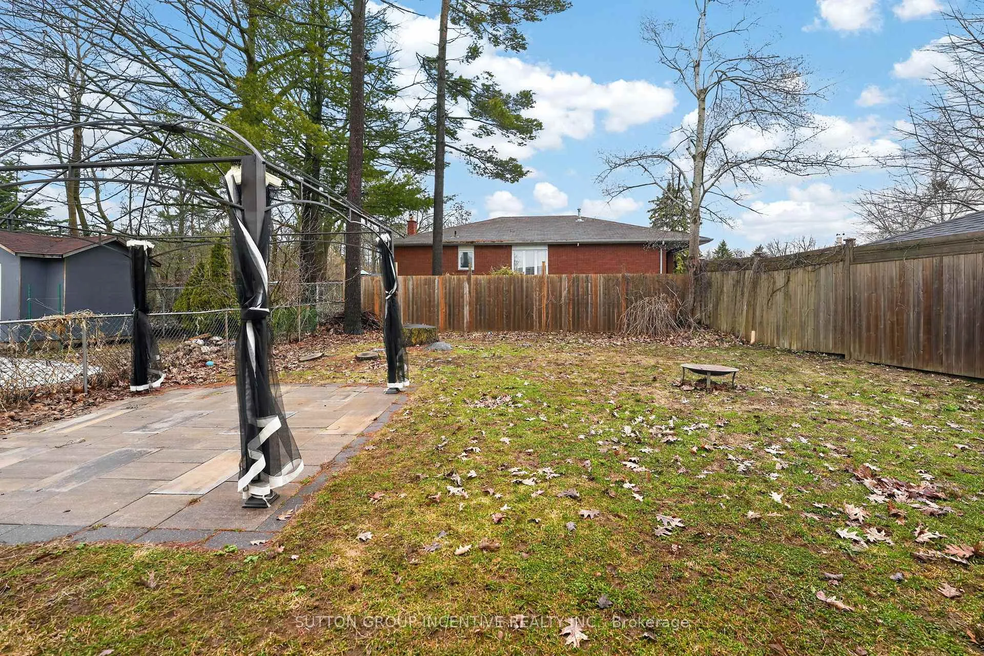 Photo 51 of 20 Broadfoot Road, Barrie, Letitia Heights — HOMEH
