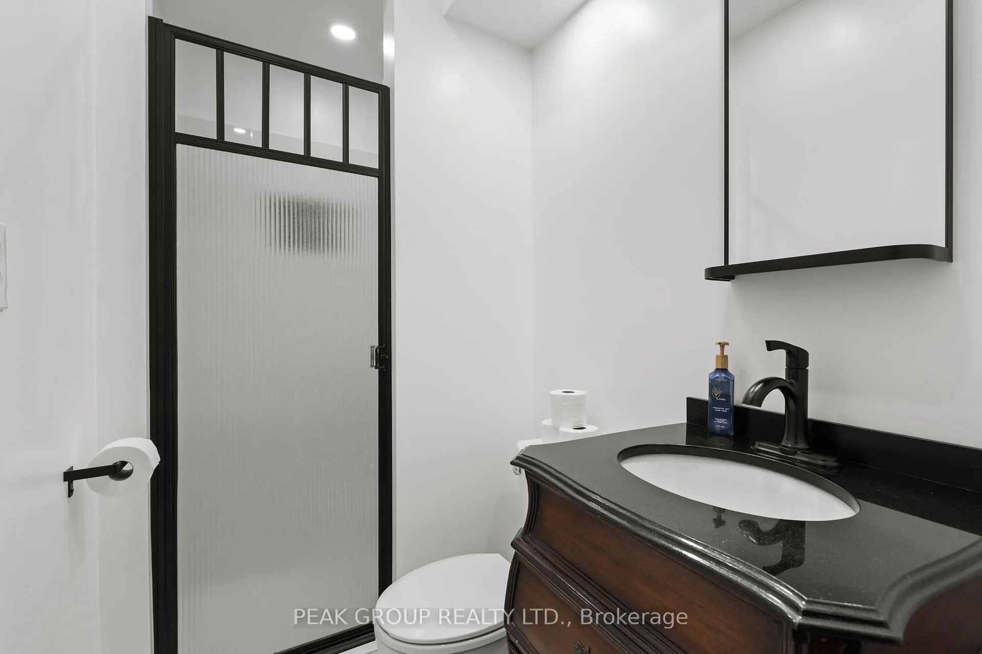 Photo 9 of 4732 Ryerson Crescent, Niagara Falls, Downtown — HOMEH