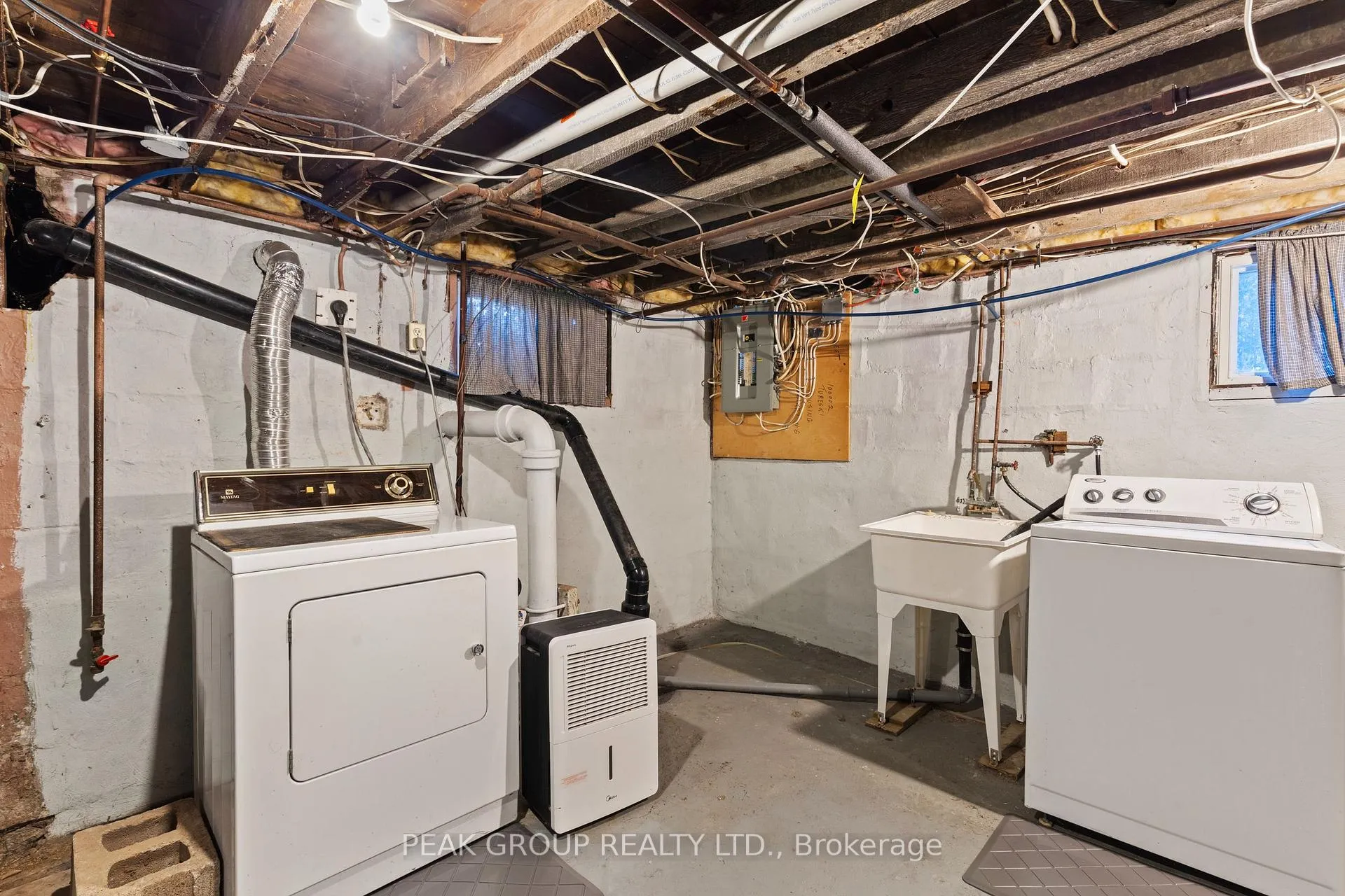 Photo 10 of 4732 Ryerson Crescent, Niagara Falls, Downtown — HOMEH