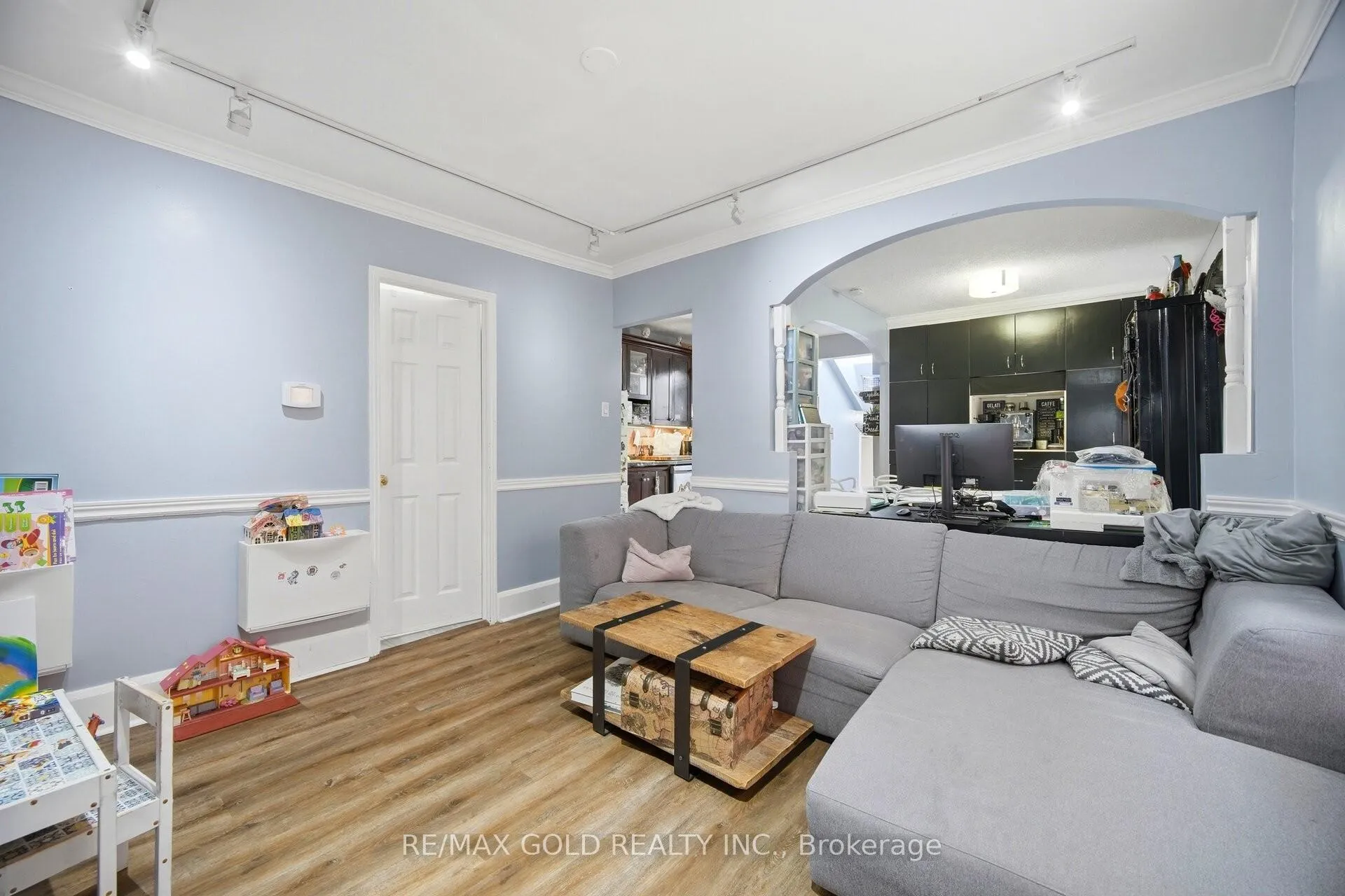 Photo 4 of 27 Aileen Avenue, Toronto, Keelesdale-Eglinton West — HOMEH