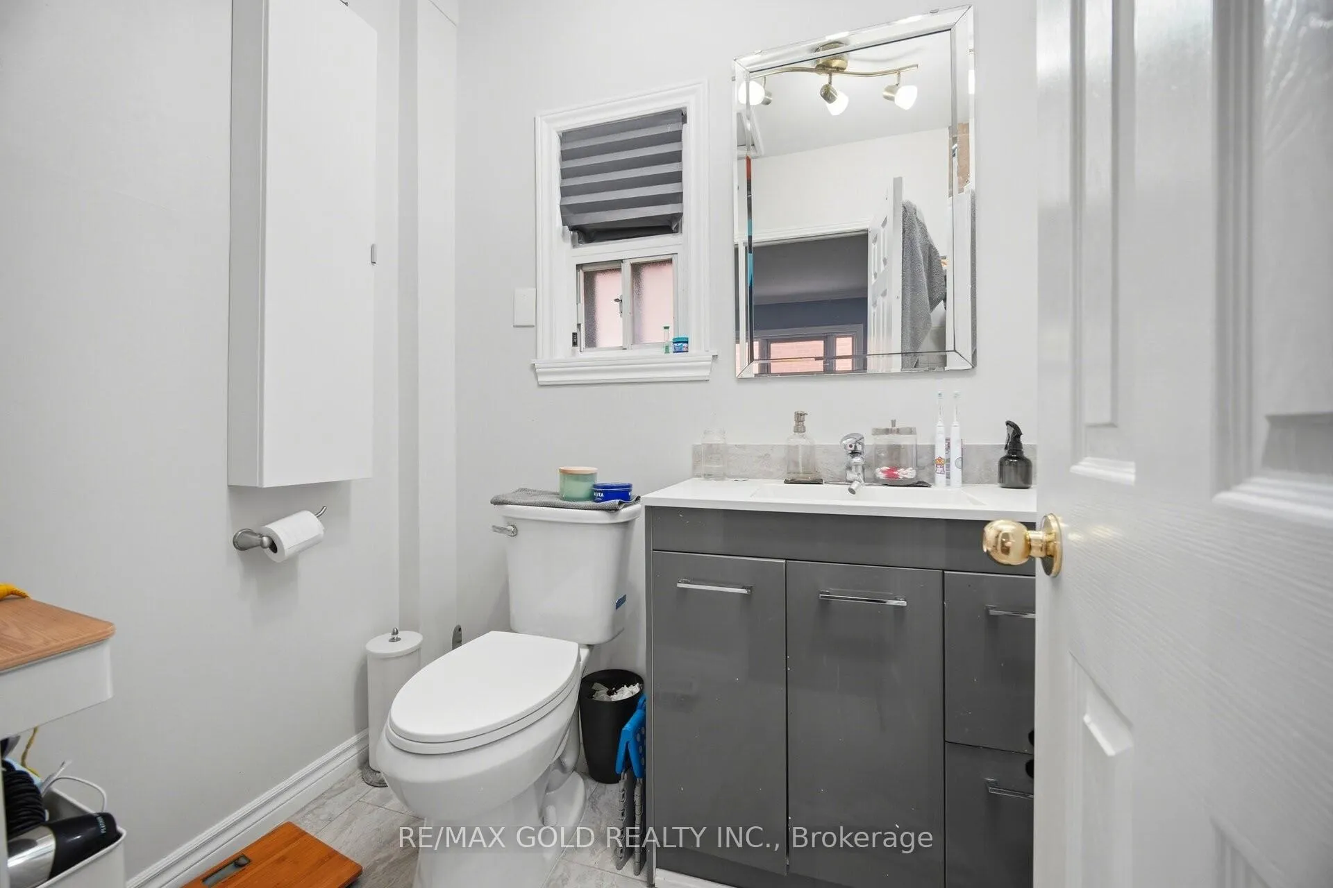 Photo 11 of 27 Aileen Avenue, Toronto, Keelesdale-Eglinton West — HOMEH