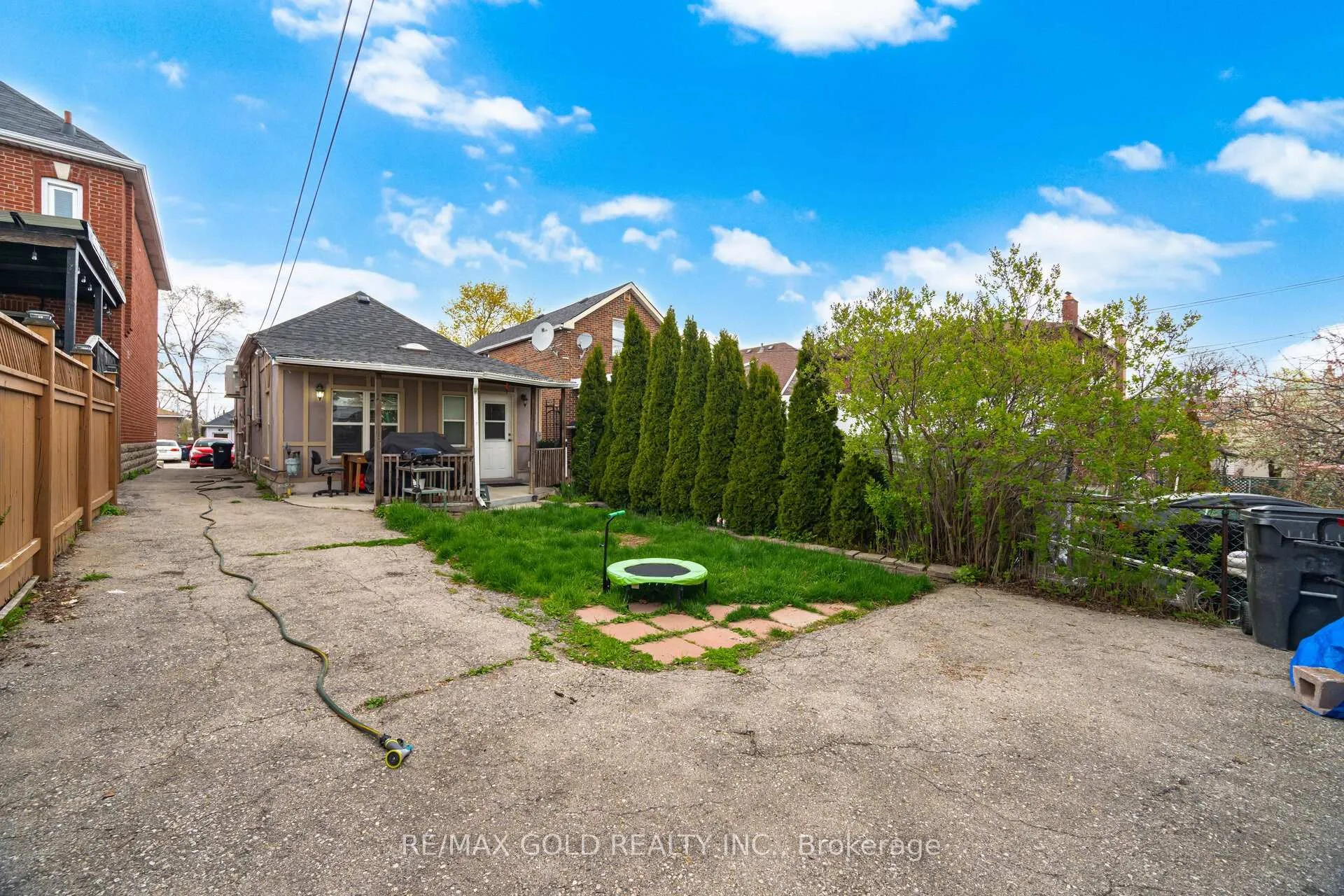 Photo 18 of 27 Aileen Avenue, Toronto, Keelesdale-Eglinton West — HOMEH