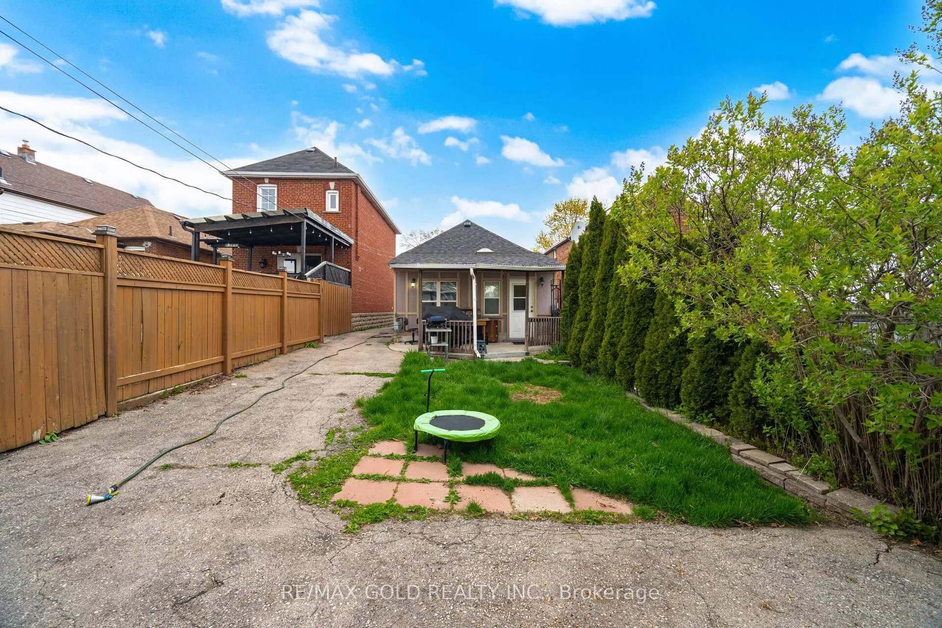 Photo 19 of 27 Aileen Avenue, Toronto, Keelesdale-Eglinton West — HOMEH