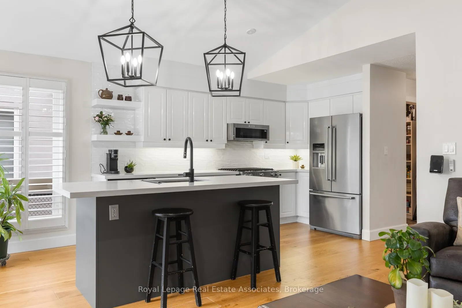 Photo 7 of 1818 Bridlington Court, Mississauga, Meadowvale Village — HOMEH