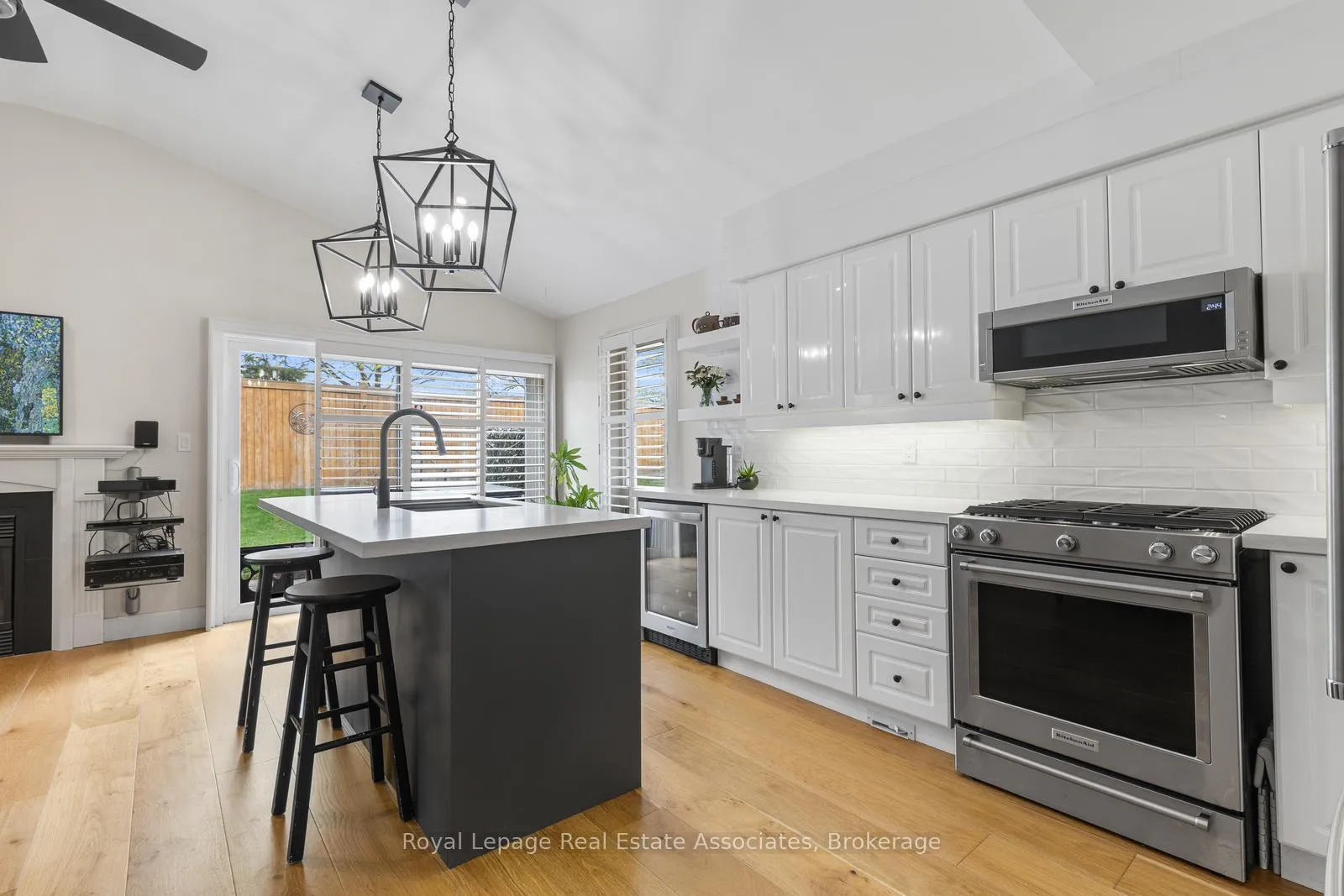 Photo 11 of 1818 Bridlington Court, Mississauga, Meadowvale Village — HOMEH