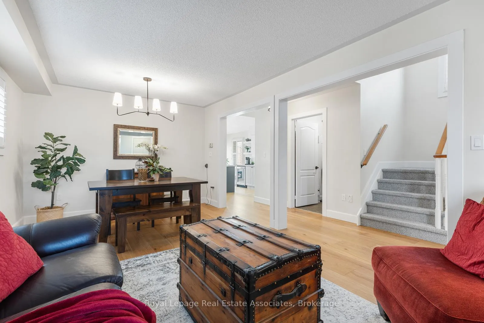 Photo 14 of 1818 Bridlington Court, Mississauga, Meadowvale Village — HOMEH