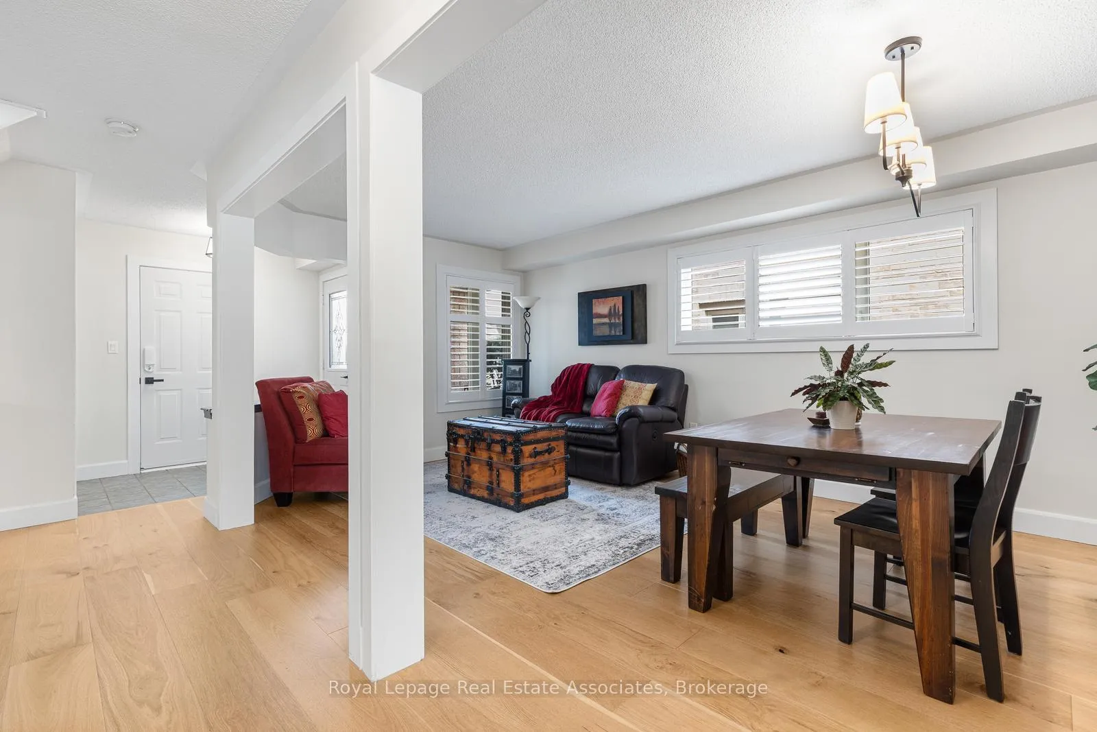 Photo 17 of 1818 Bridlington Court, Mississauga, Meadowvale Village — HOMEH