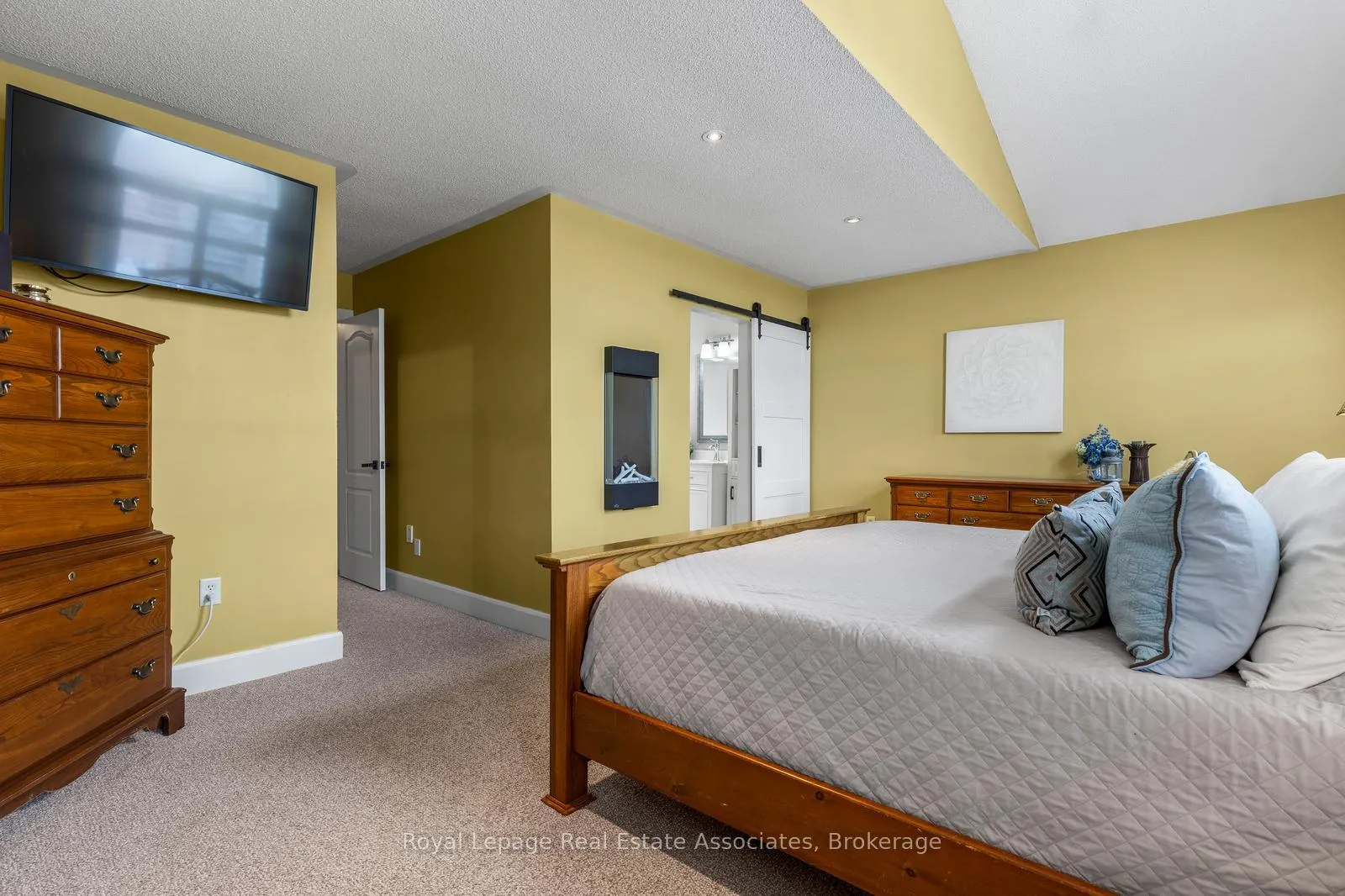 Photo 22 of 1818 Bridlington Court, Mississauga, Meadowvale Village — HOMEH