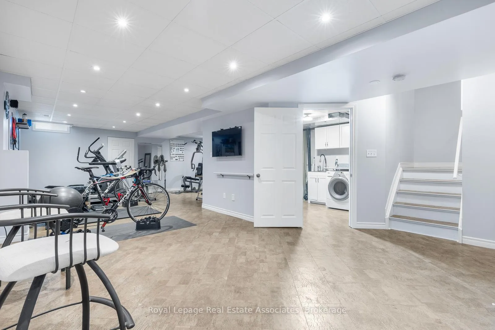 Photo 35 of 1818 Bridlington Court, Mississauga, Meadowvale Village — HOMEH