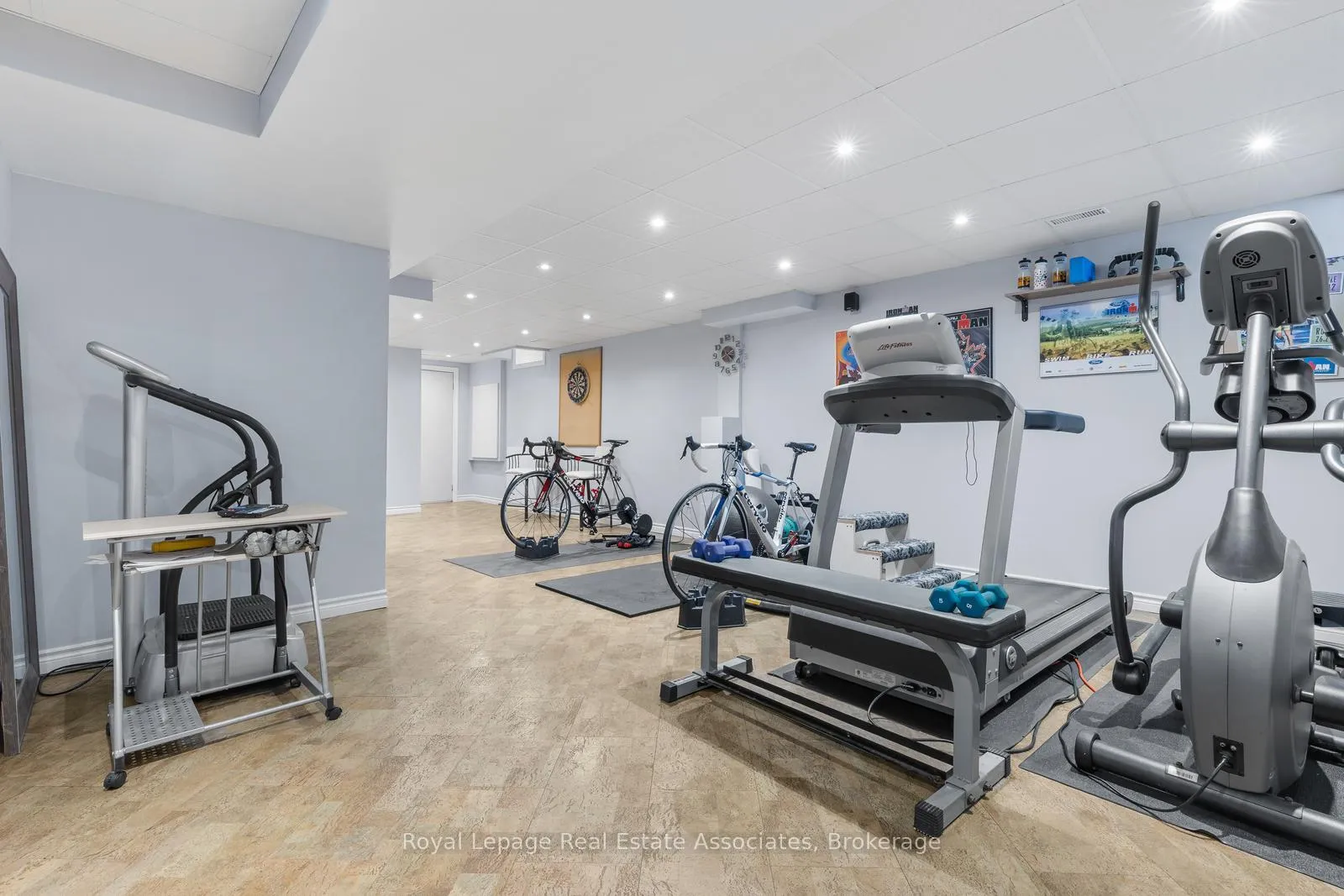 Photo 37 of 1818 Bridlington Court, Mississauga, Meadowvale Village — HOMEH