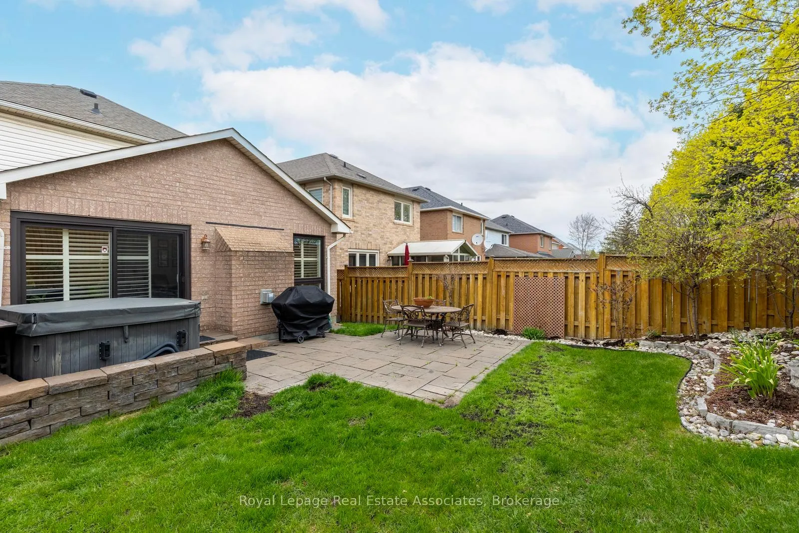 Photo 41 of 1818 Bridlington Court, Mississauga, Meadowvale Village — HOMEH