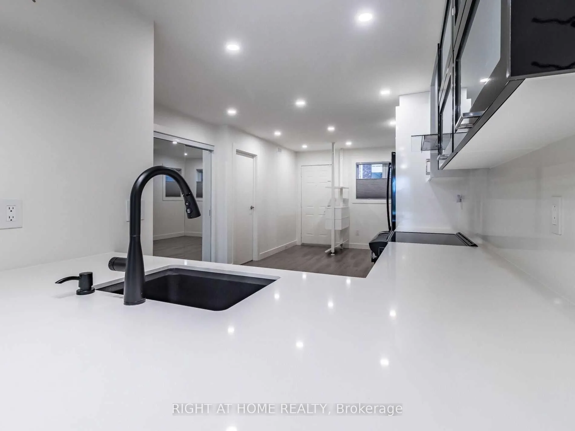 Photo 17 of Unit 215, 101 Bristol Road E, Mississauga, Hurontario — HOMEH