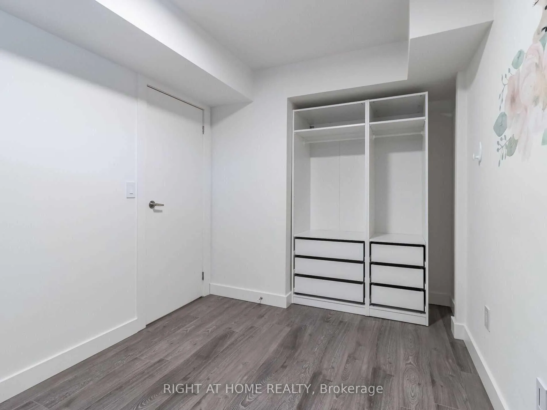 Photo 30 of Unit 215, 101 Bristol Road E, Mississauga, Hurontario — HOMEH