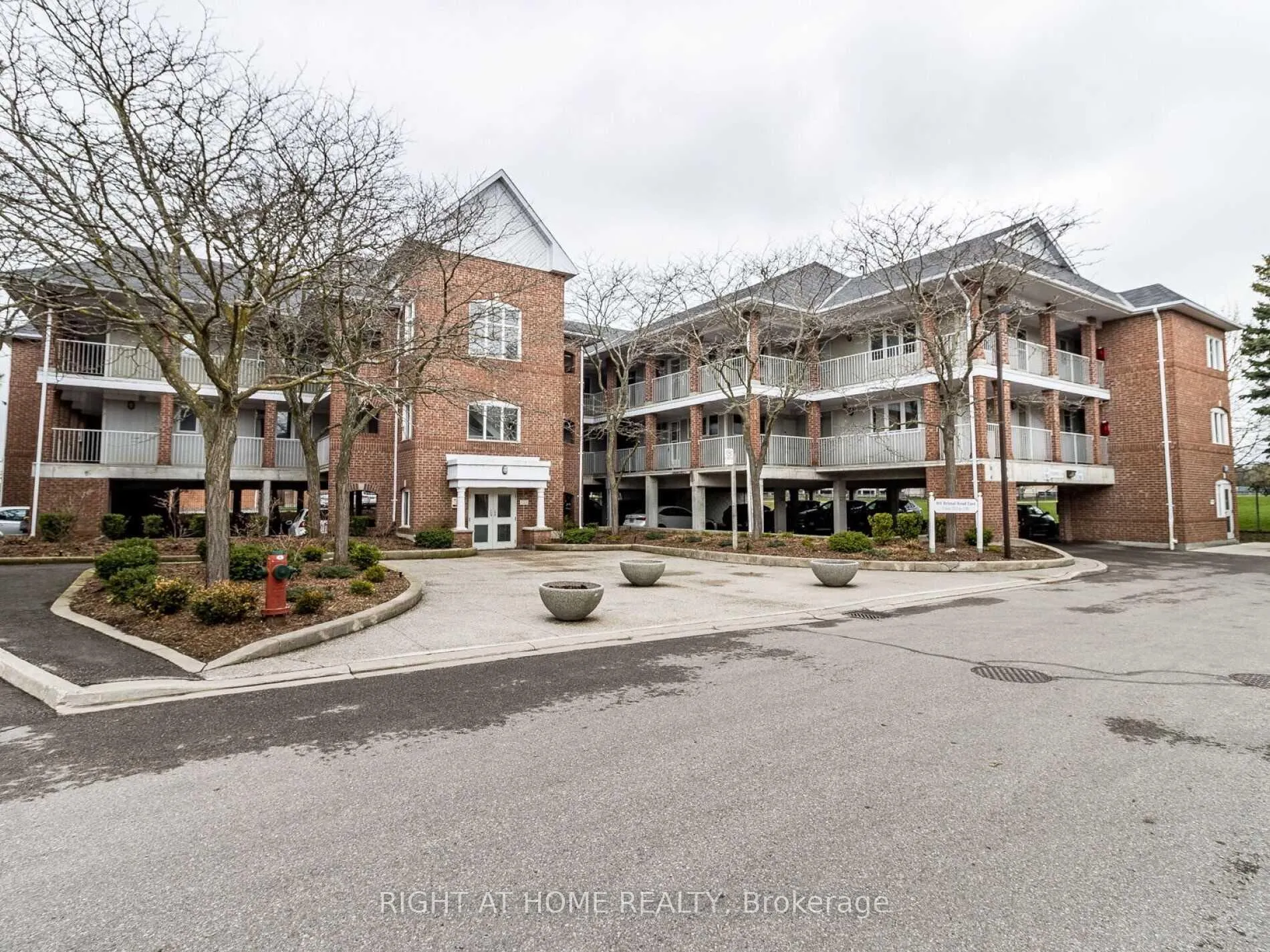 Photo 37 of Unit 215, 101 Bristol Road E, Mississauga, Hurontario — HOMEH