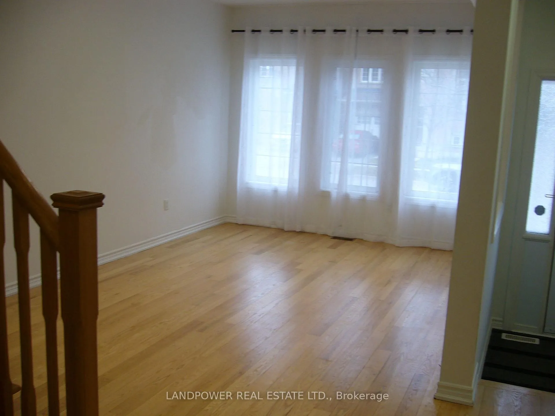Photo 3 of 24 Hammersly Boulevard, Markham, Wismer — HOMEH