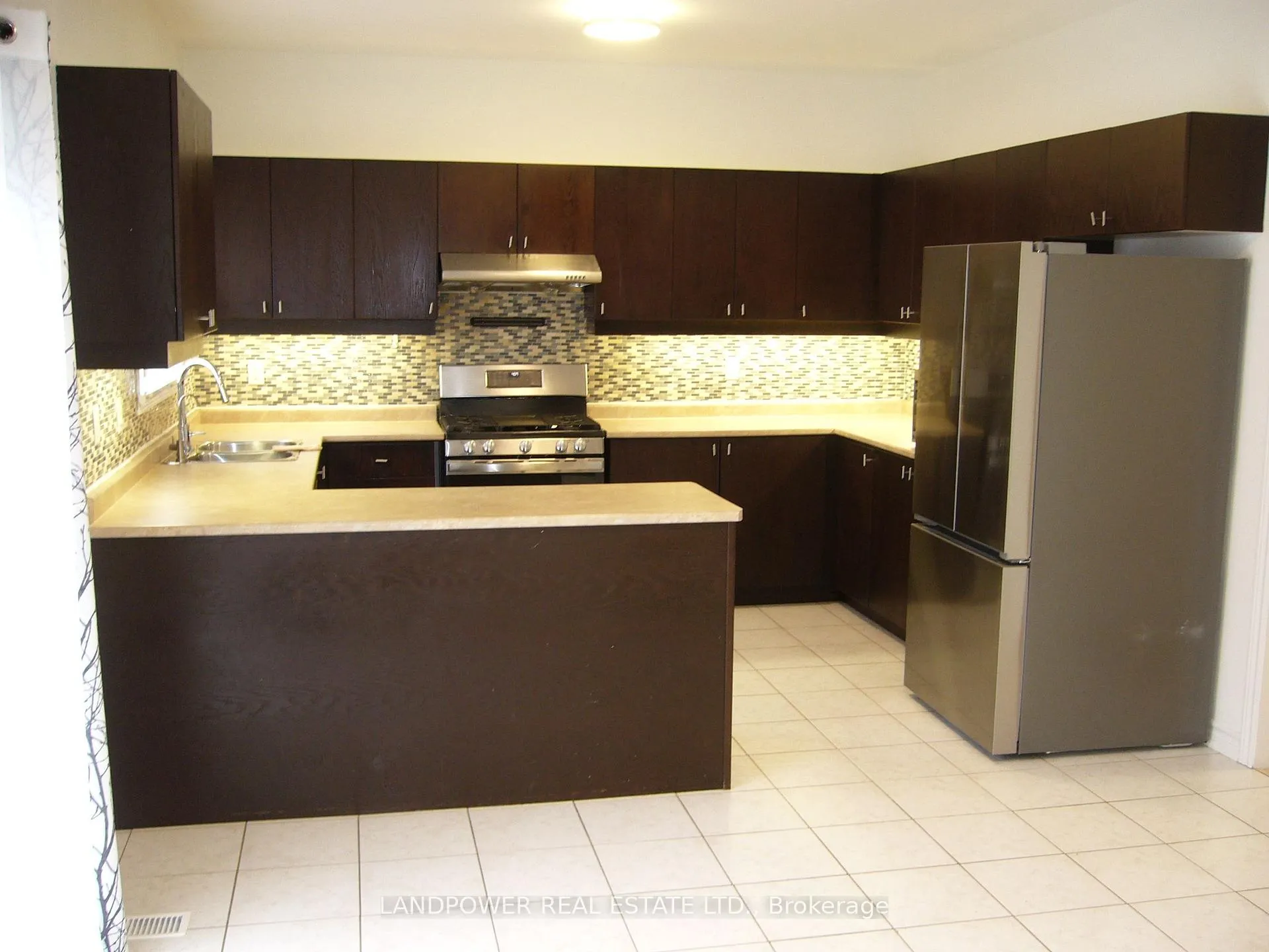 Photo 4 of 24 Hammersly Boulevard, Markham, Wismer — HOMEH