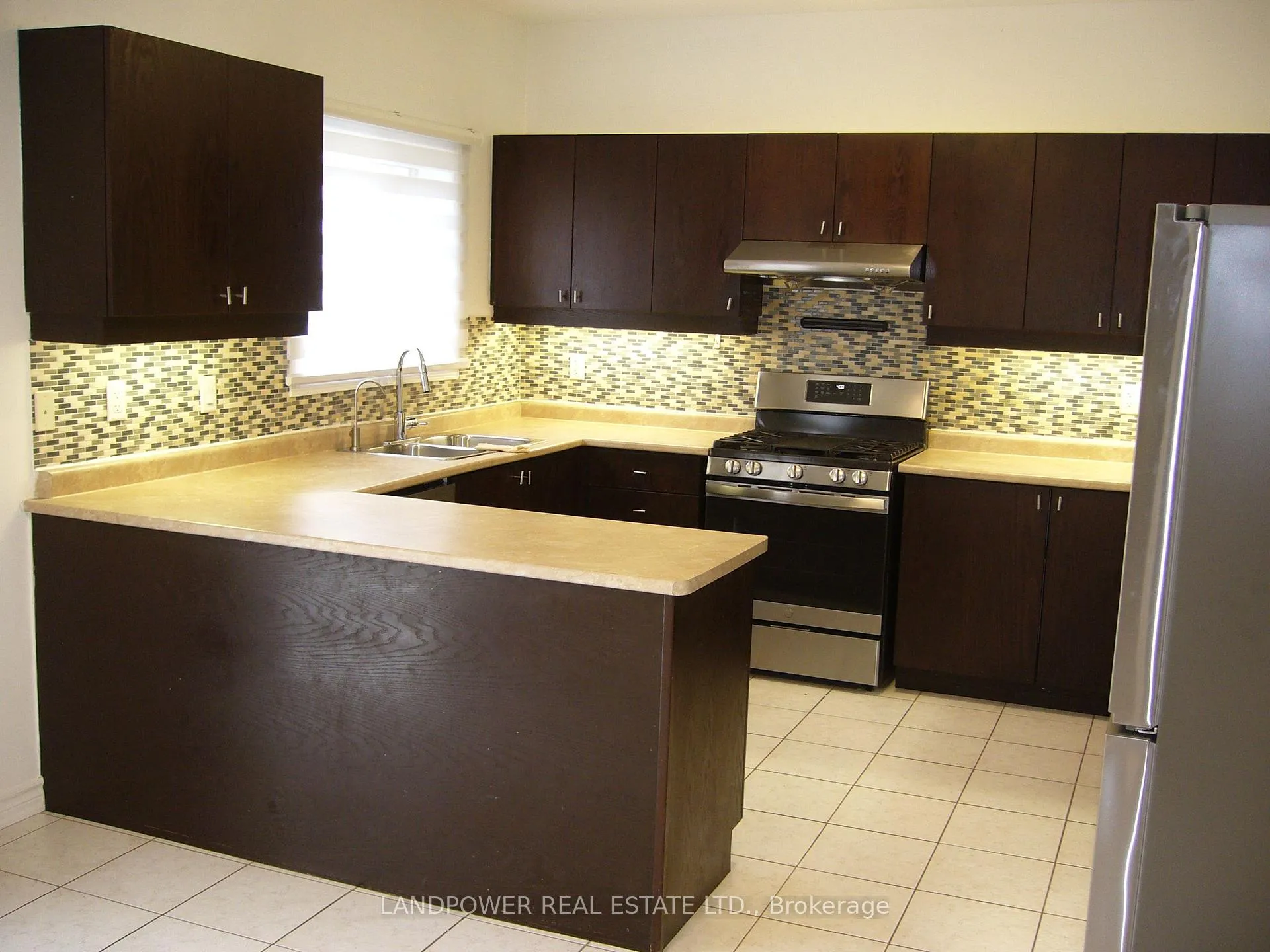 Photo 5 of 24 Hammersly Boulevard, Markham, Wismer — HOMEH