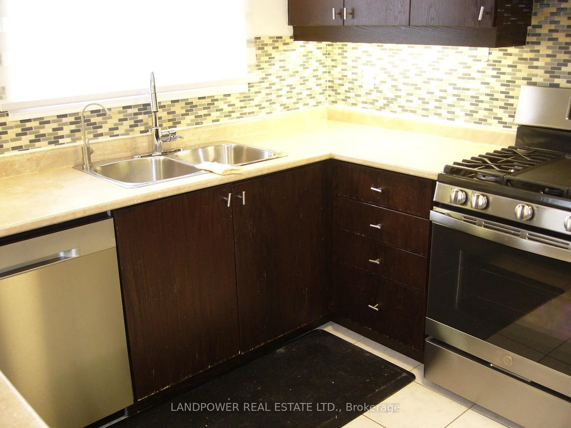 Photo 7 of 24 Hammersly Boulevard, Markham, Wismer — HOMEH