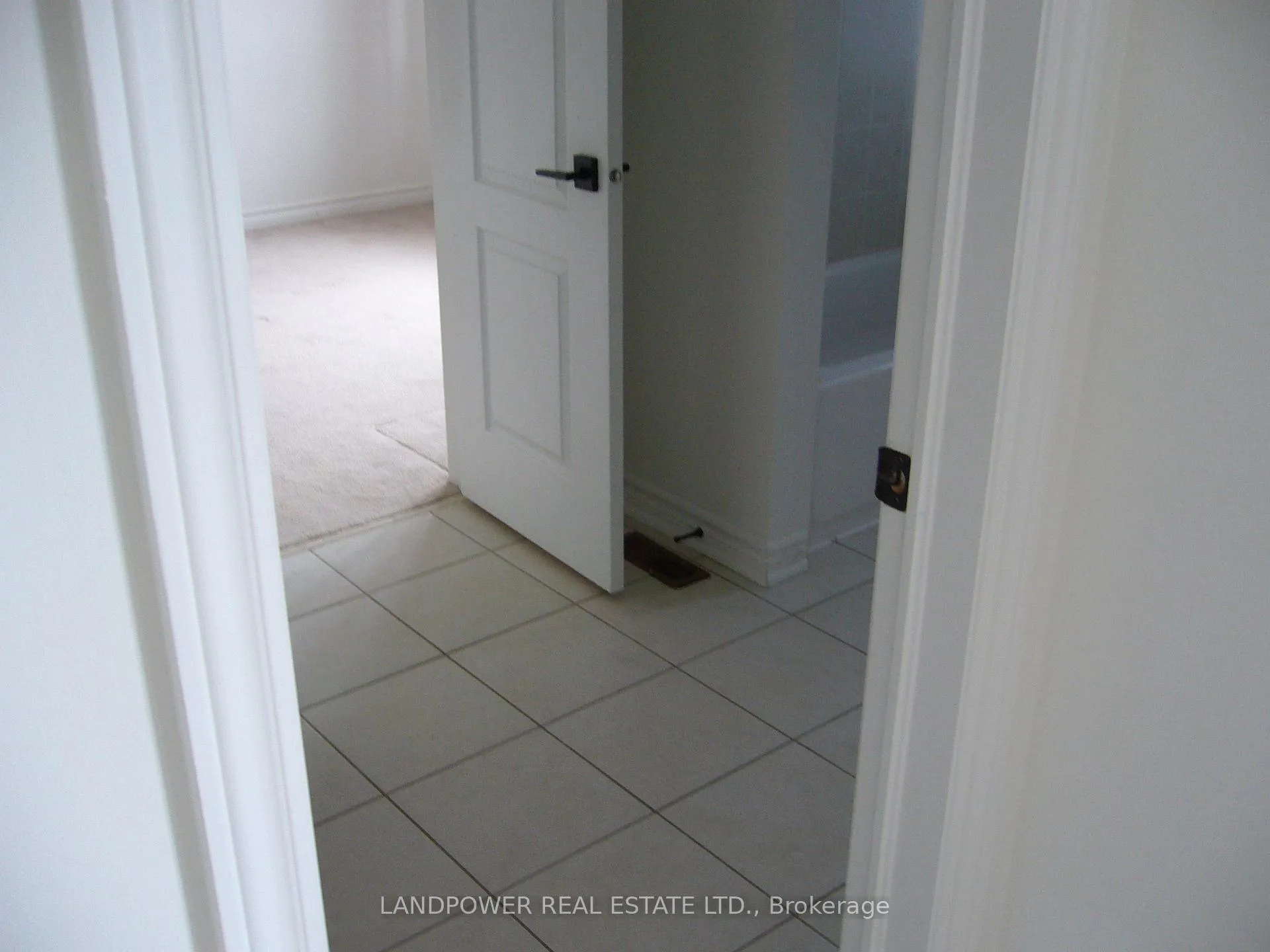 Photo 16 of 24 Hammersly Boulevard, Markham, Wismer — HOMEH