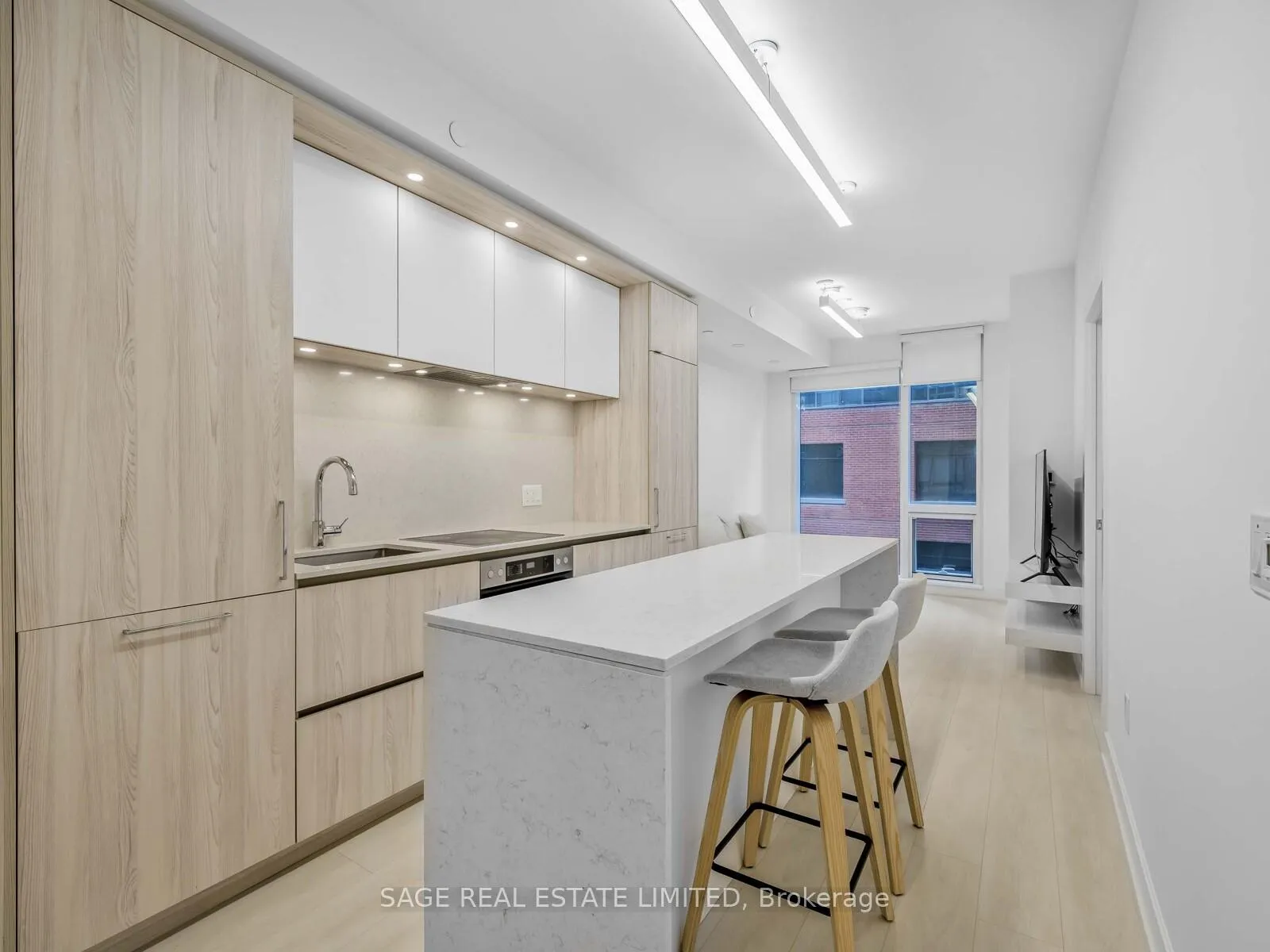 Front of Unit 414 (Furnished), 15 Mercer Street