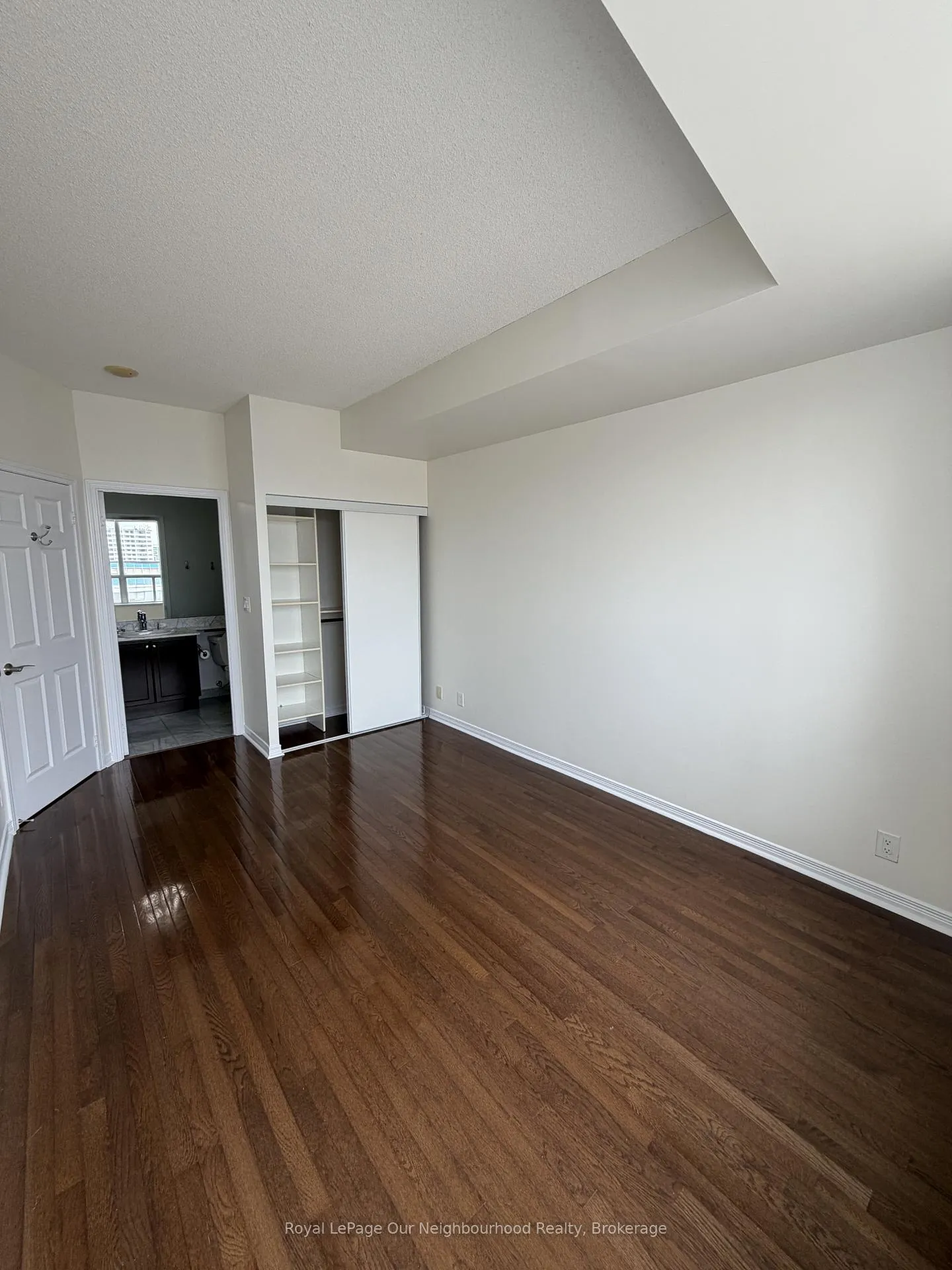 Photo 5 of Unit 806, 736 Spadina Avenue, Toronto, University — HOMEH