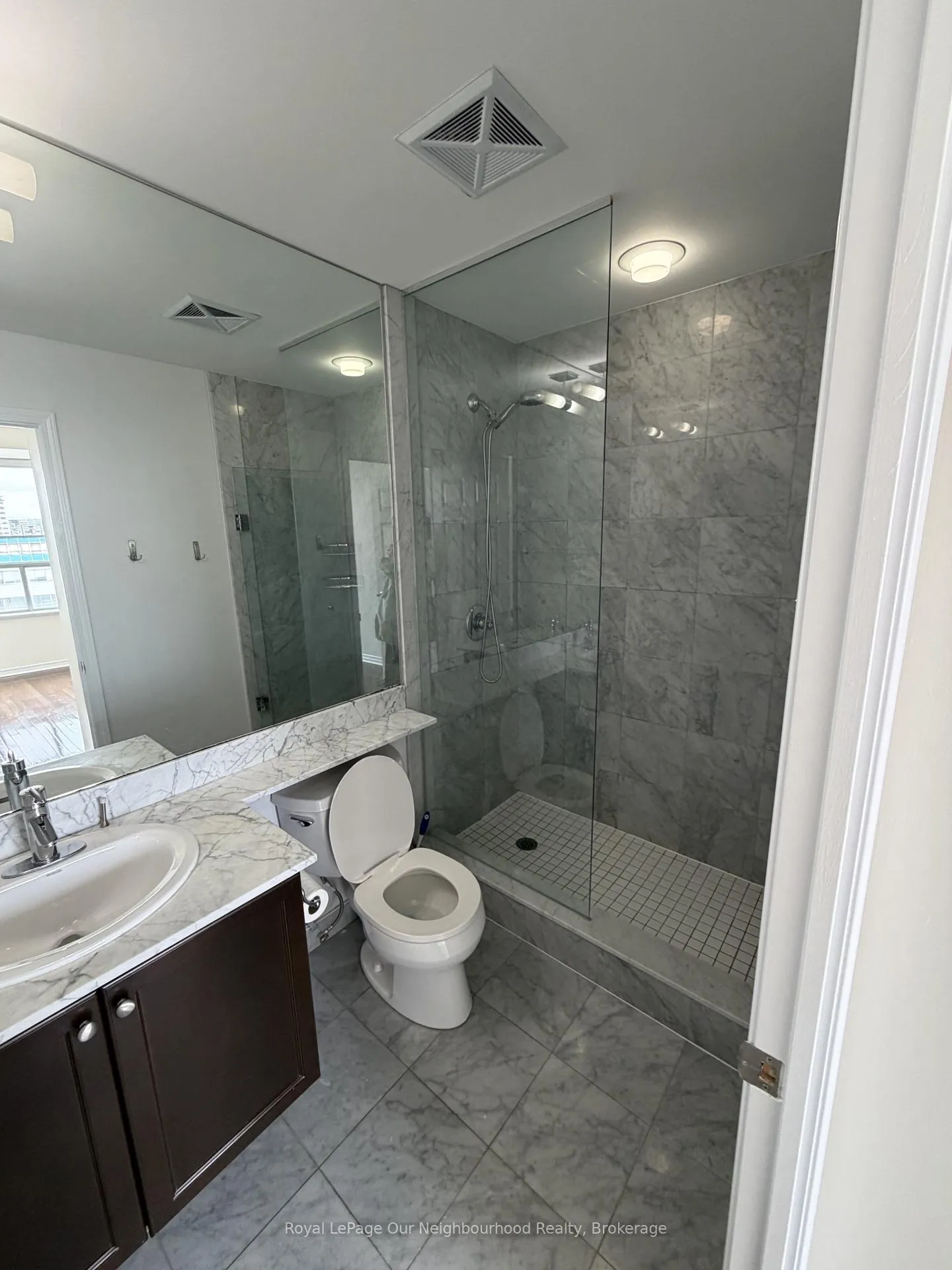 Photo 7 of Unit 806, 736 Spadina Avenue, Toronto, University — HOMEH