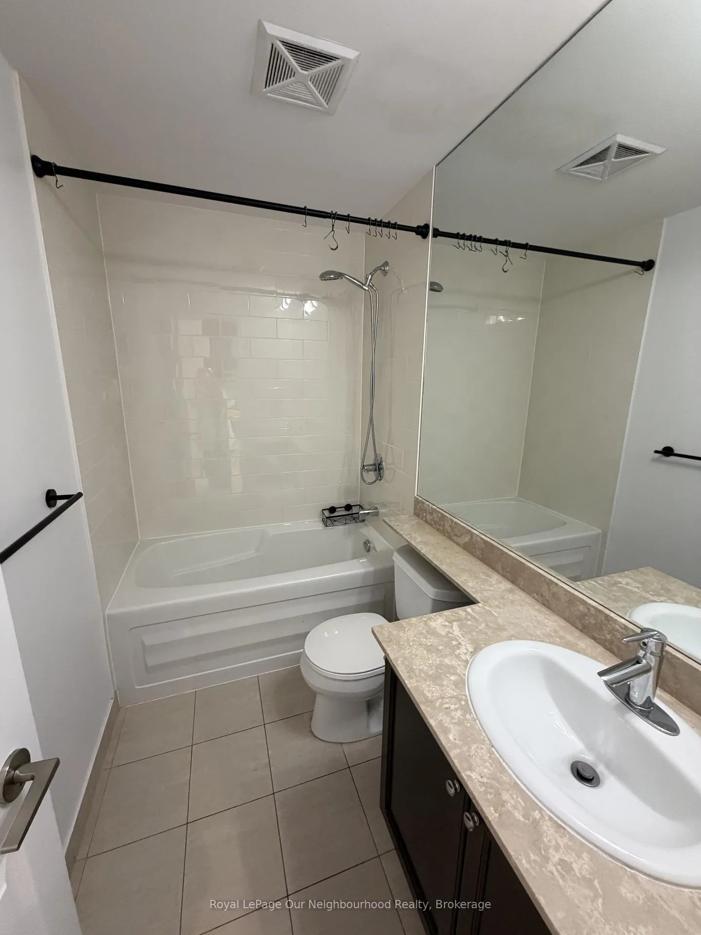 Photo 8 of Unit 806, 736 Spadina Avenue, Toronto, University — HOMEH