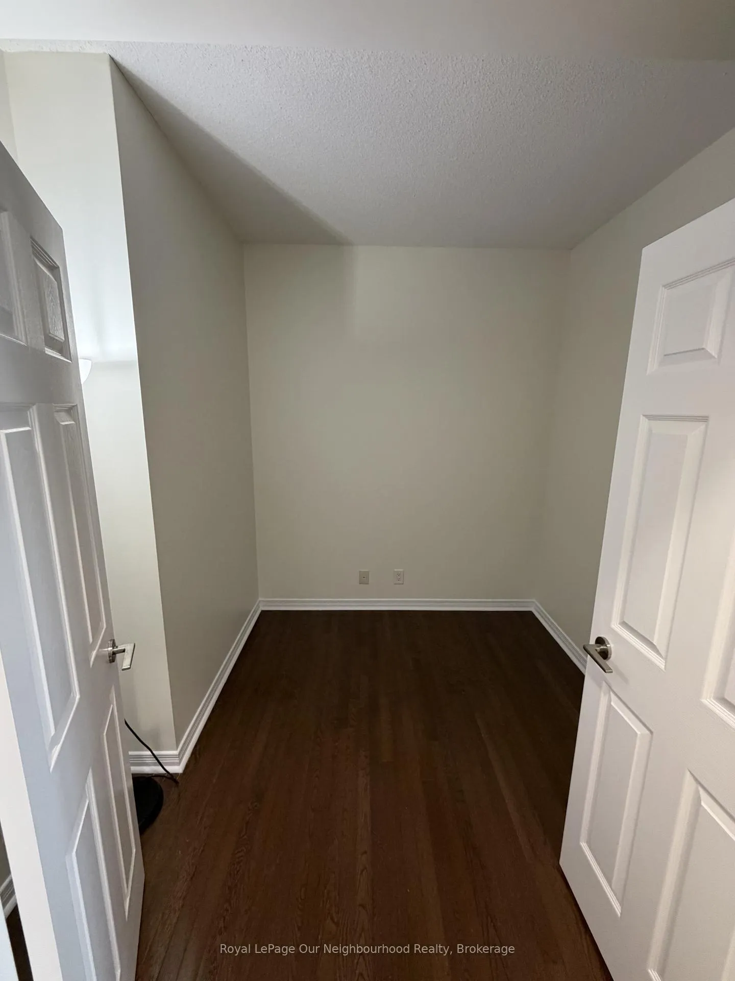 Photo 9 of Unit 806, 736 Spadina Avenue, Toronto, University — HOMEH