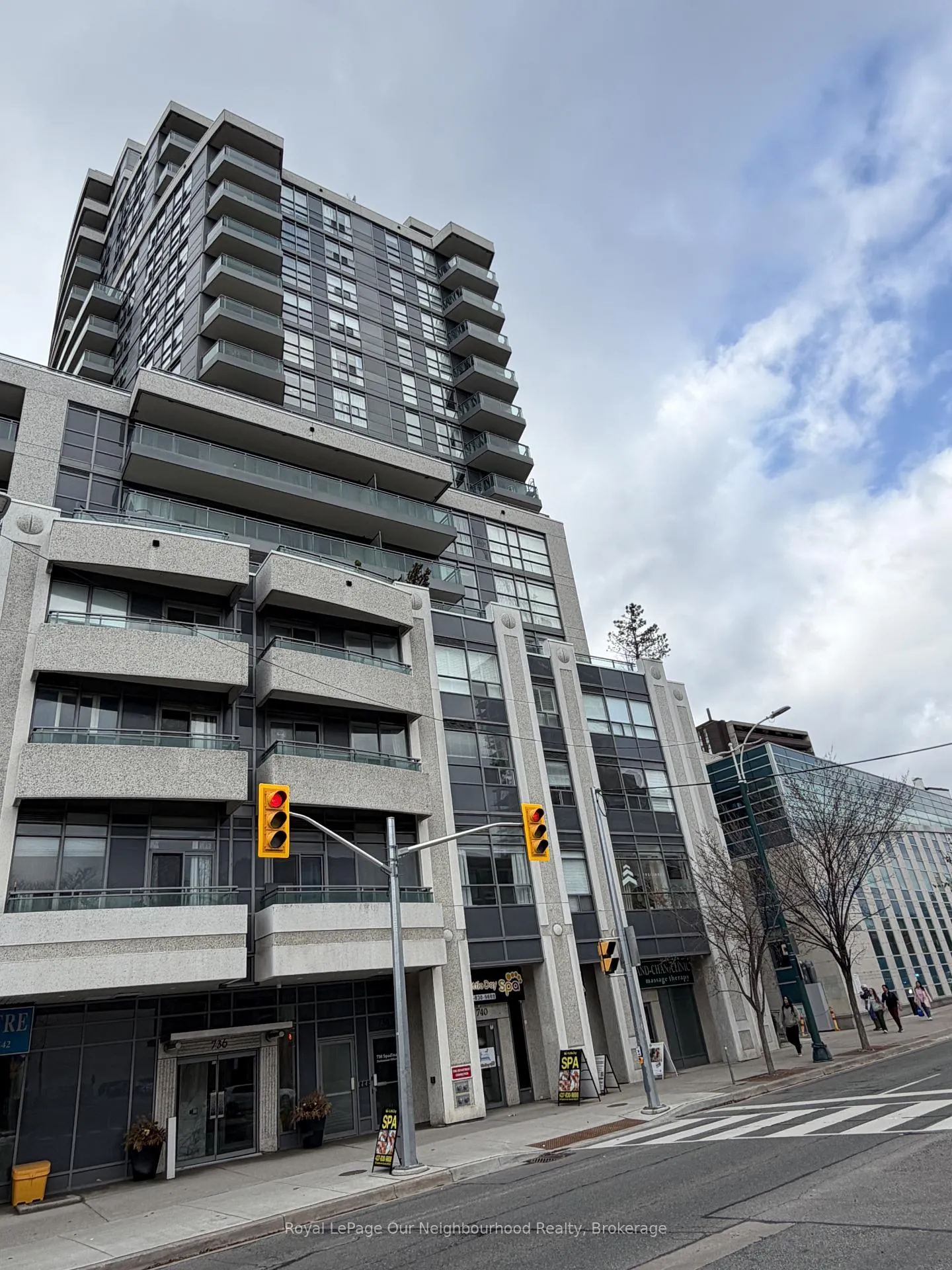 Photo 10 of Unit 806, 736 Spadina Avenue, Toronto, University — HOMEH