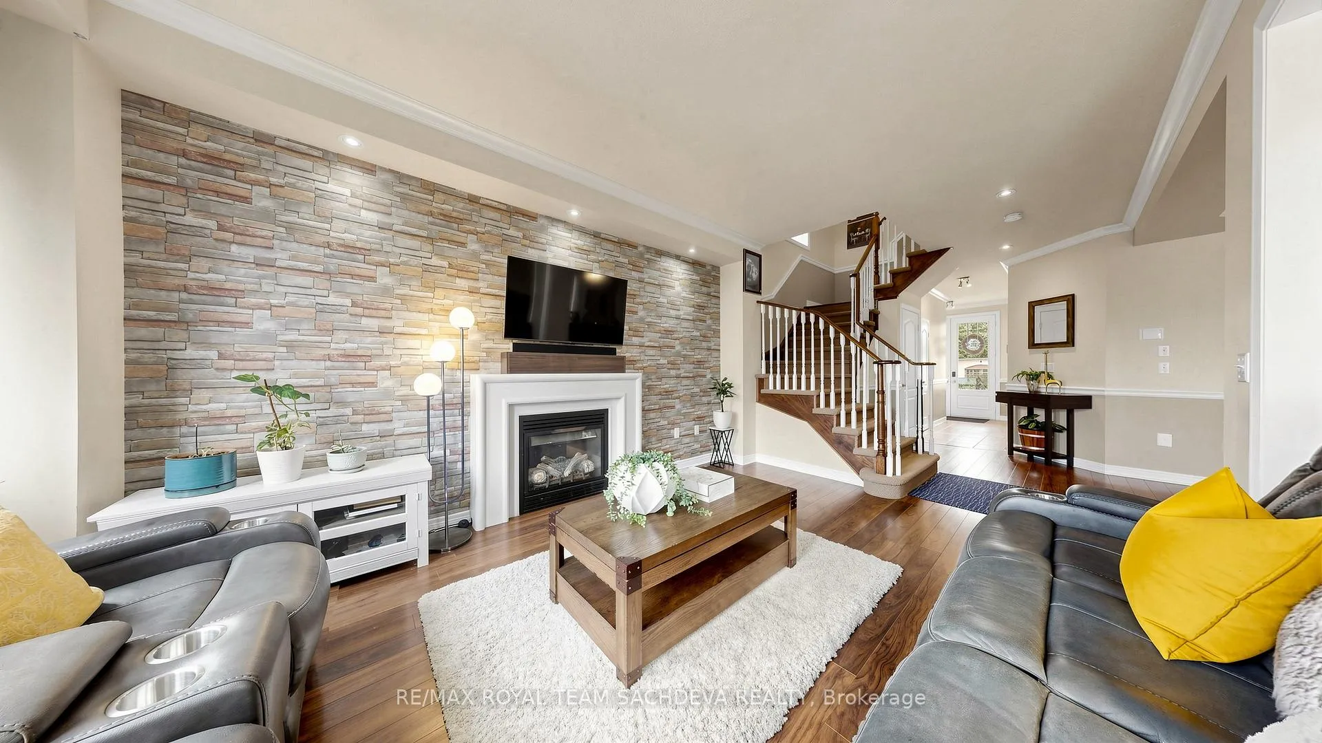 Photo 7 of 7 Woolacott Lane, Clarington, Bowmanville — HOMEH