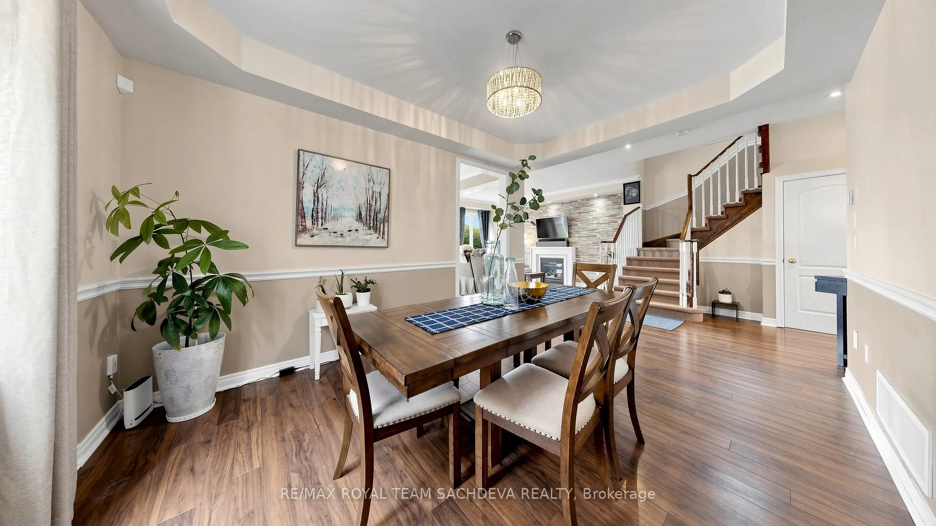 Photo 12 of 7 Woolacott Lane, Clarington, Bowmanville — HOMEH