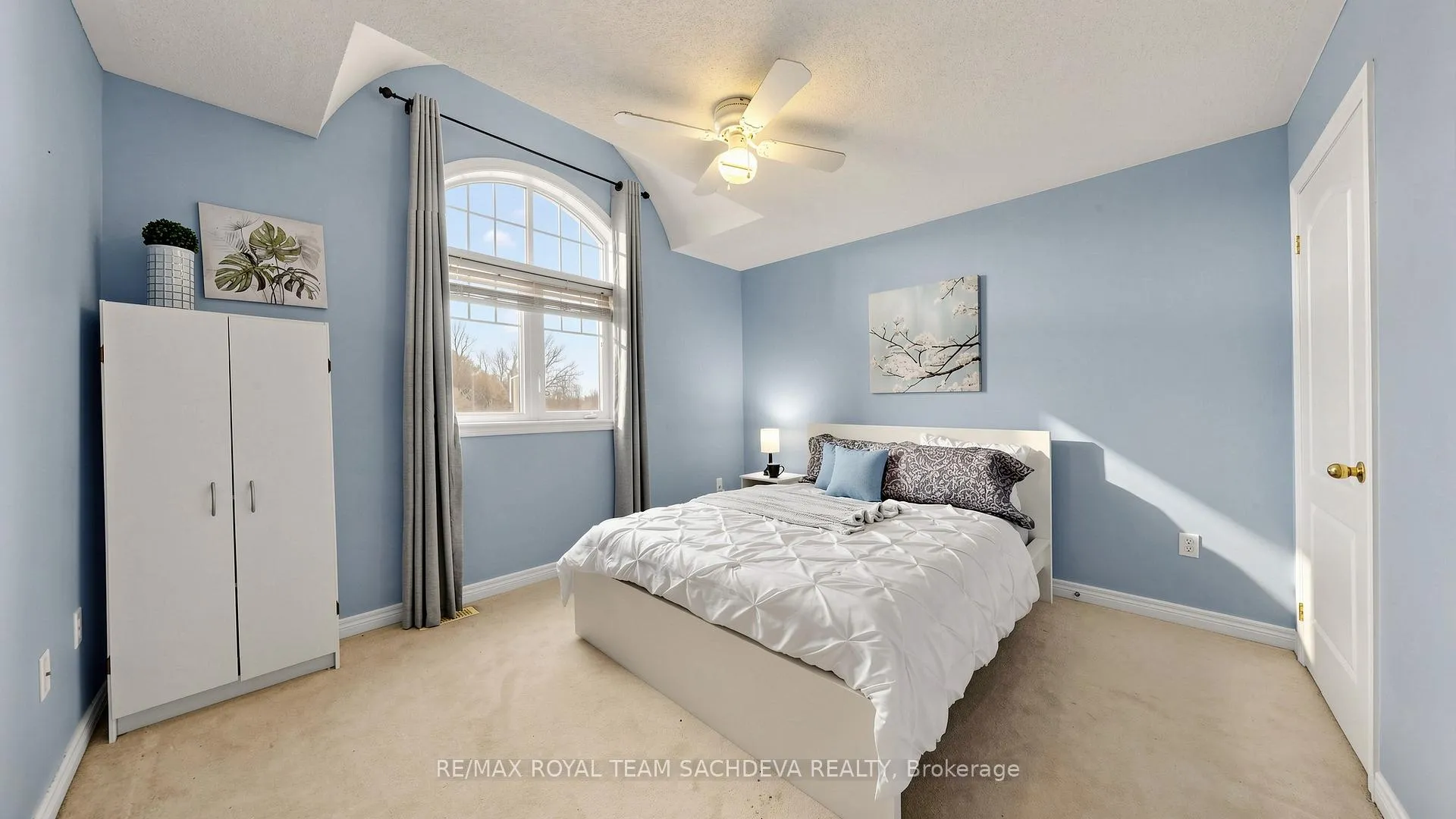 Photo 30 of 7 Woolacott Lane, Clarington, Bowmanville — HOMEH