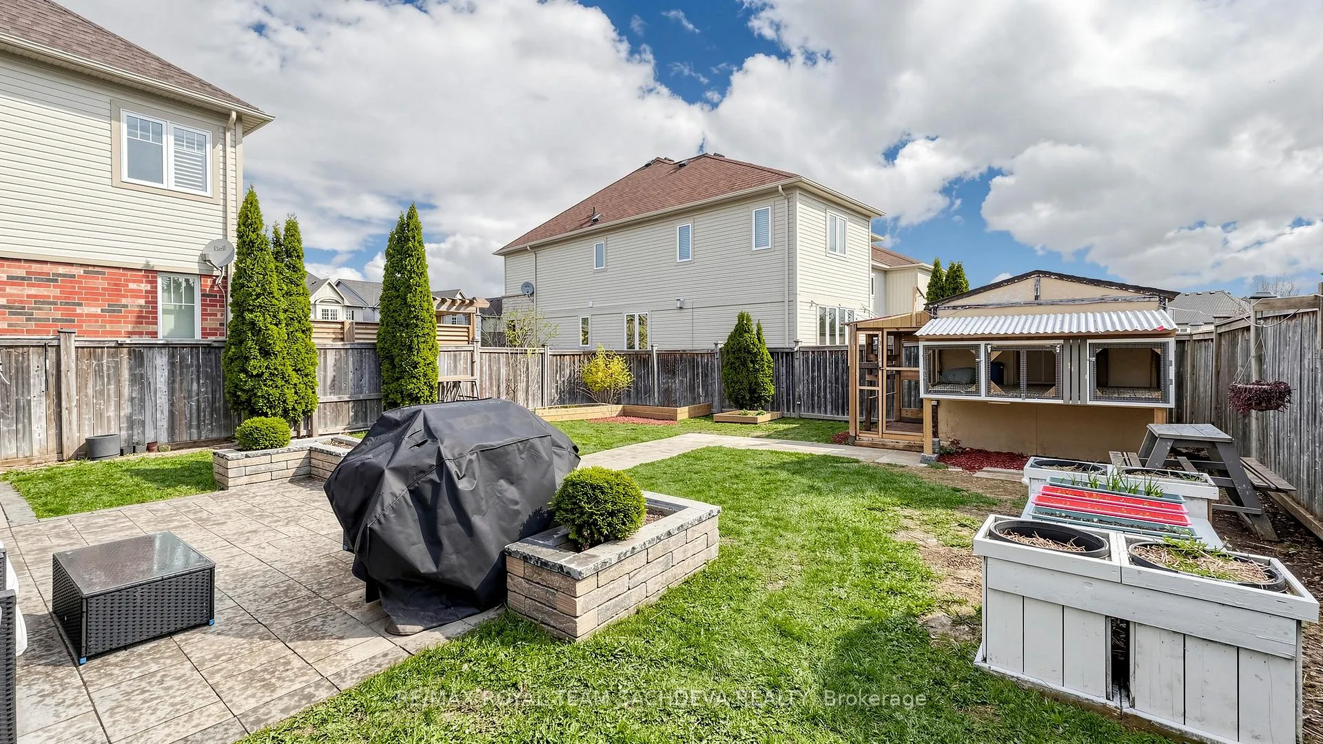 Photo 40 of 7 Woolacott Lane, Clarington, Bowmanville — HOMEH