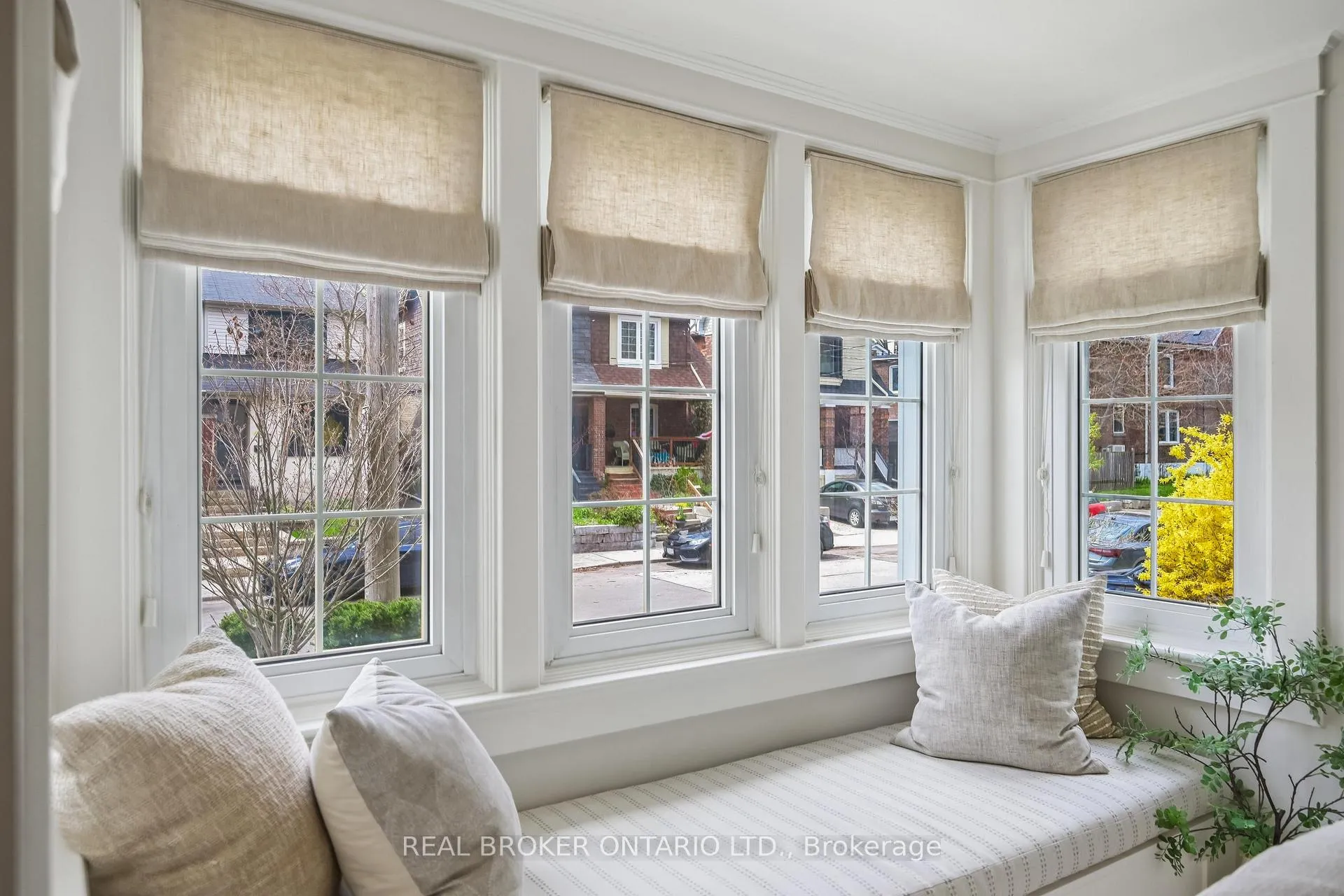 Photo 7 of 39 Bowmore Road, Toronto, Woodbine Corridor — HOMEH