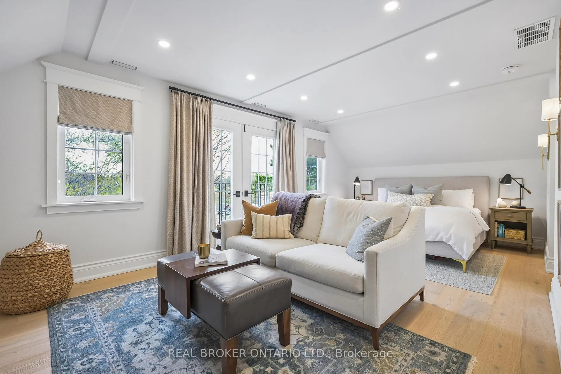 Photo 23 of 39 Bowmore Road, Toronto, Woodbine Corridor — HOMEH