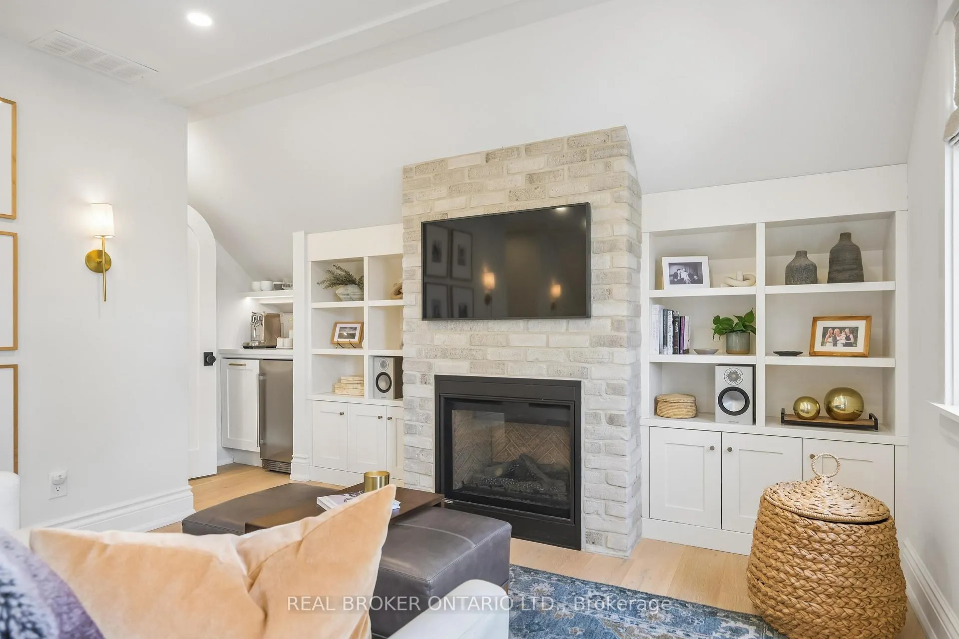 Photo 25 of 39 Bowmore Road, Toronto, Woodbine Corridor — HOMEH