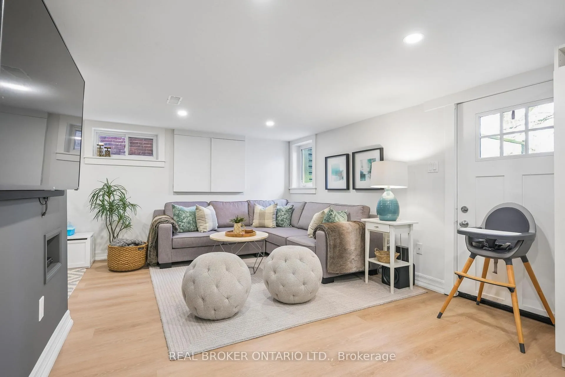 Photo 34 of 39 Bowmore Road, Toronto, Woodbine Corridor — HOMEH