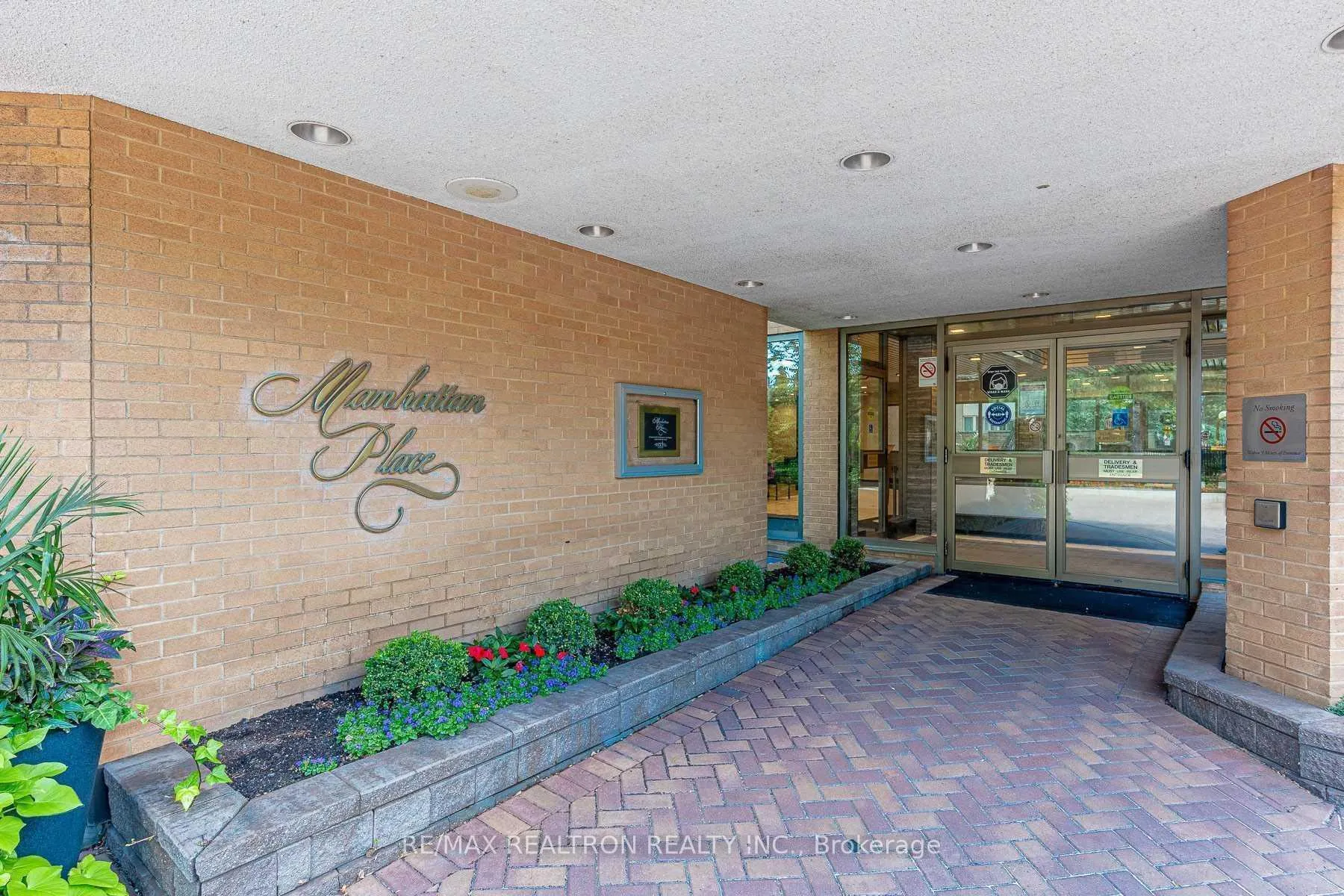 Photo 3 of Unit 1809, 131 Beecroft Road, North York, Lansing-Westgate — HOMEH
