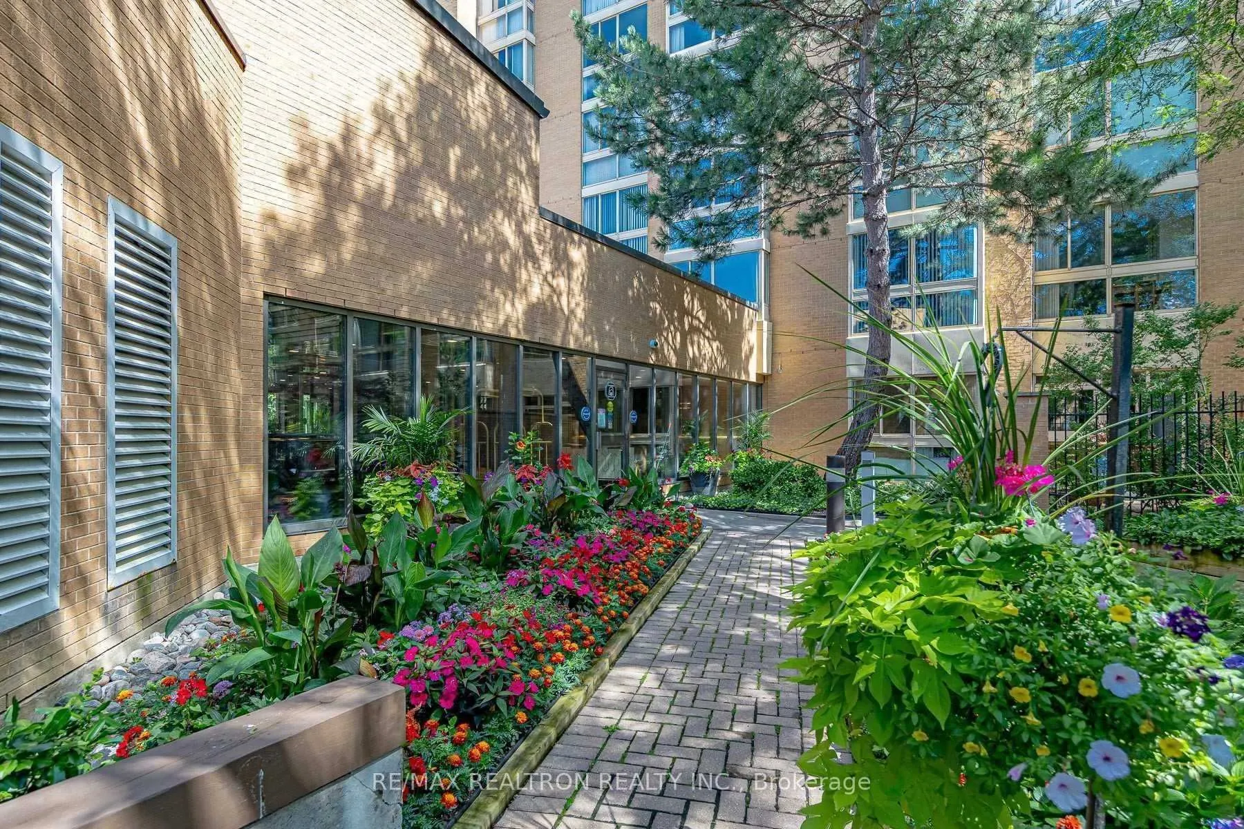 Photo 29 of Unit 1809, 131 Beecroft Road, North York, Lansing-Westgate — HOMEH