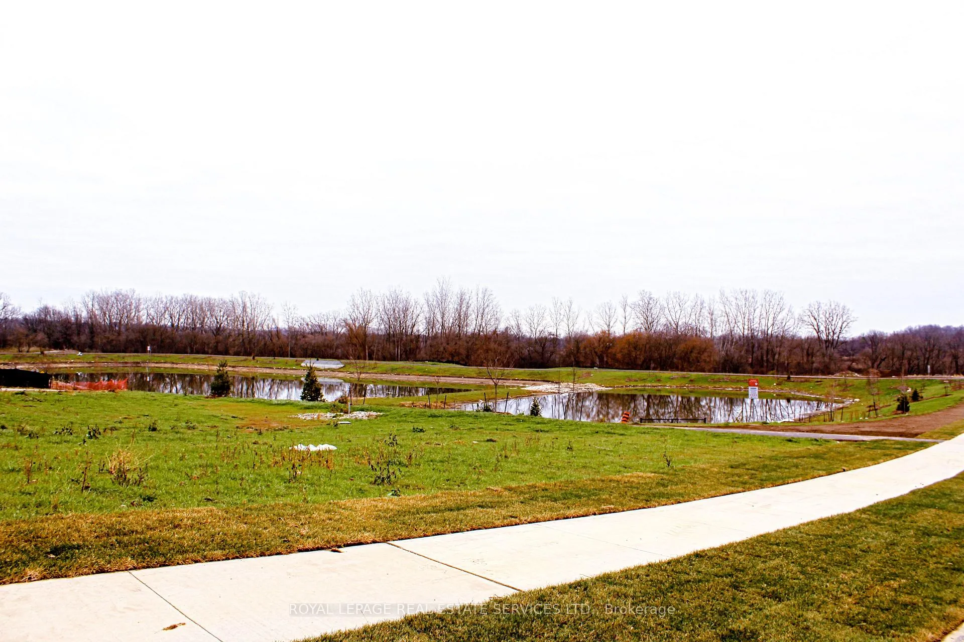 Photo 3 of 24 Copeman Avenue, Brantford — HOMEH