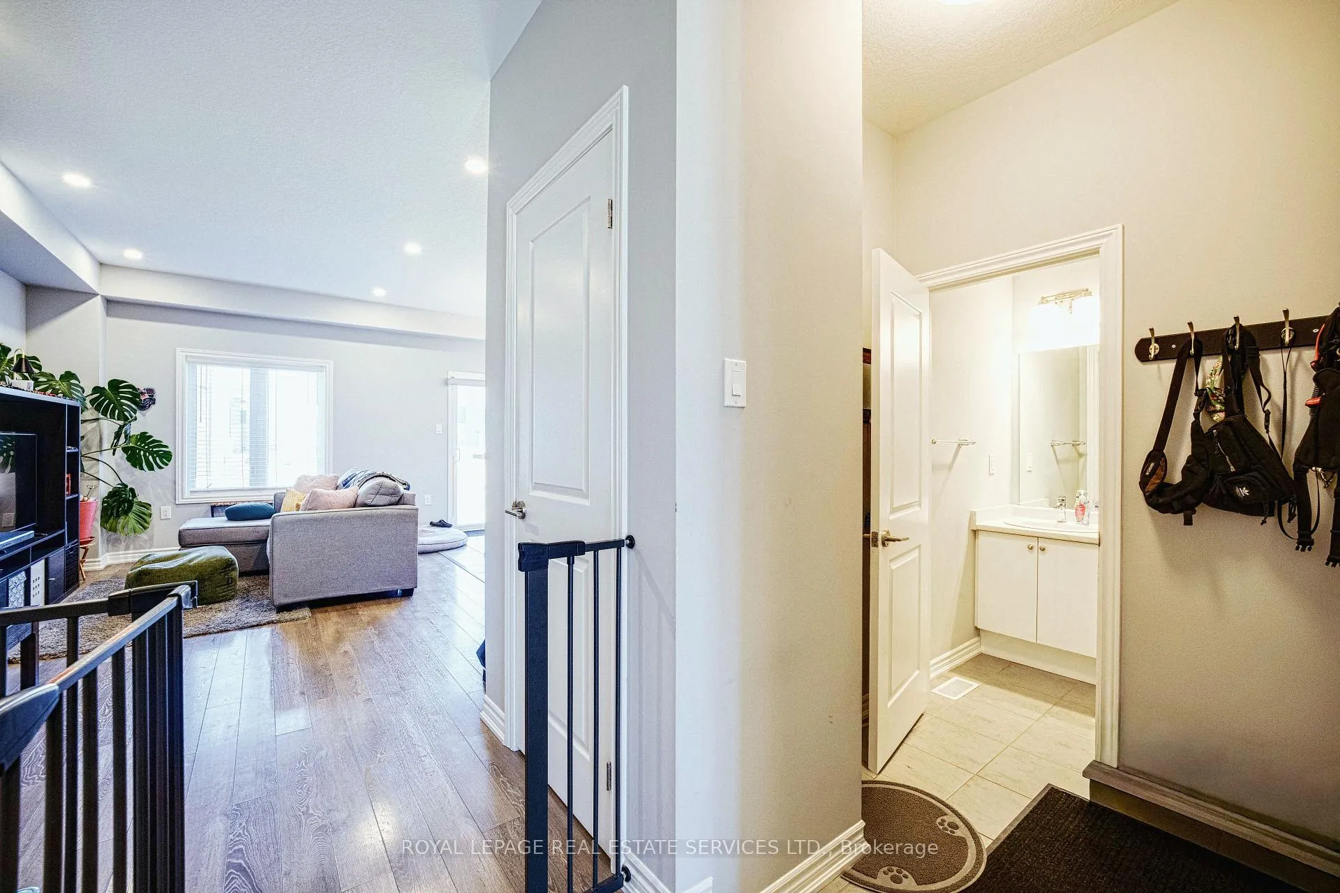 Photo 5 of 24 Copeman Avenue, Brantford — HOMEH
