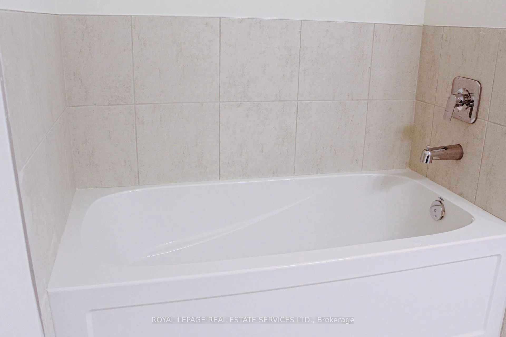 Photo 19 of 24 Copeman Avenue, Brantford — HOMEH