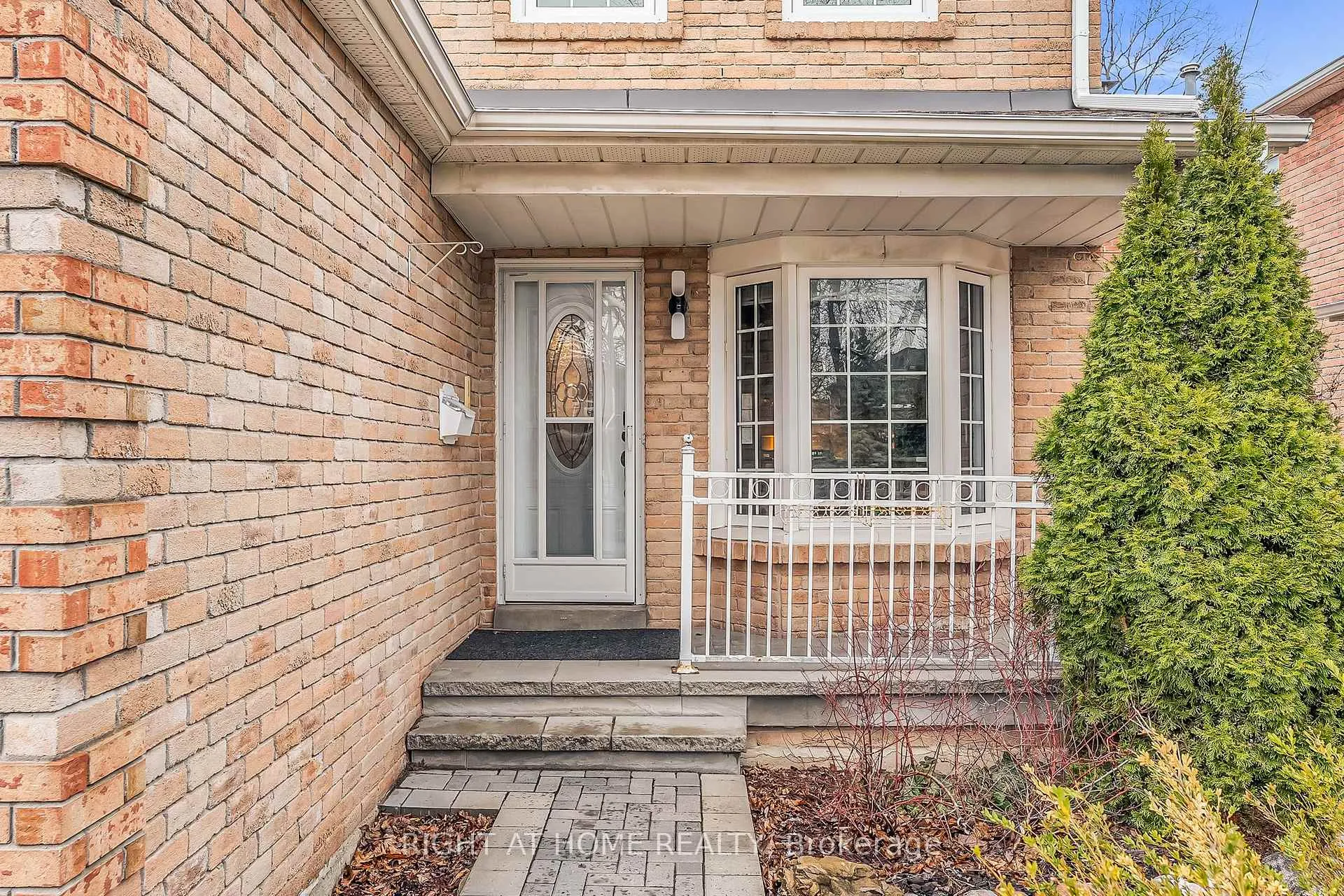 Photo 3 of 1205 Shagbark Crescent, Mississauga, Creditview — HOMEH