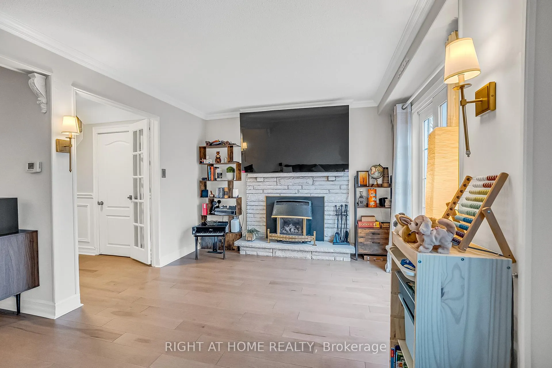 Photo 8 of 1205 Shagbark Crescent, Mississauga, Creditview — HOMEH